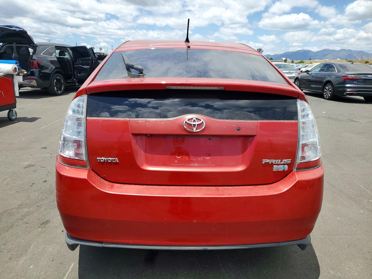 2006 Toyota Prius Base Red vin: JTDKB20U867504409