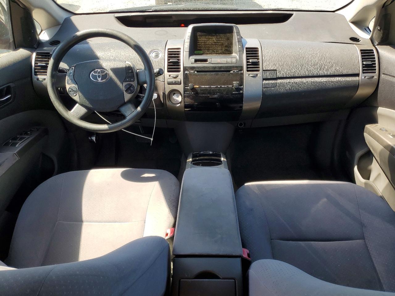 2006 Toyota Prius Base Red vin: JTDKB20U867517631