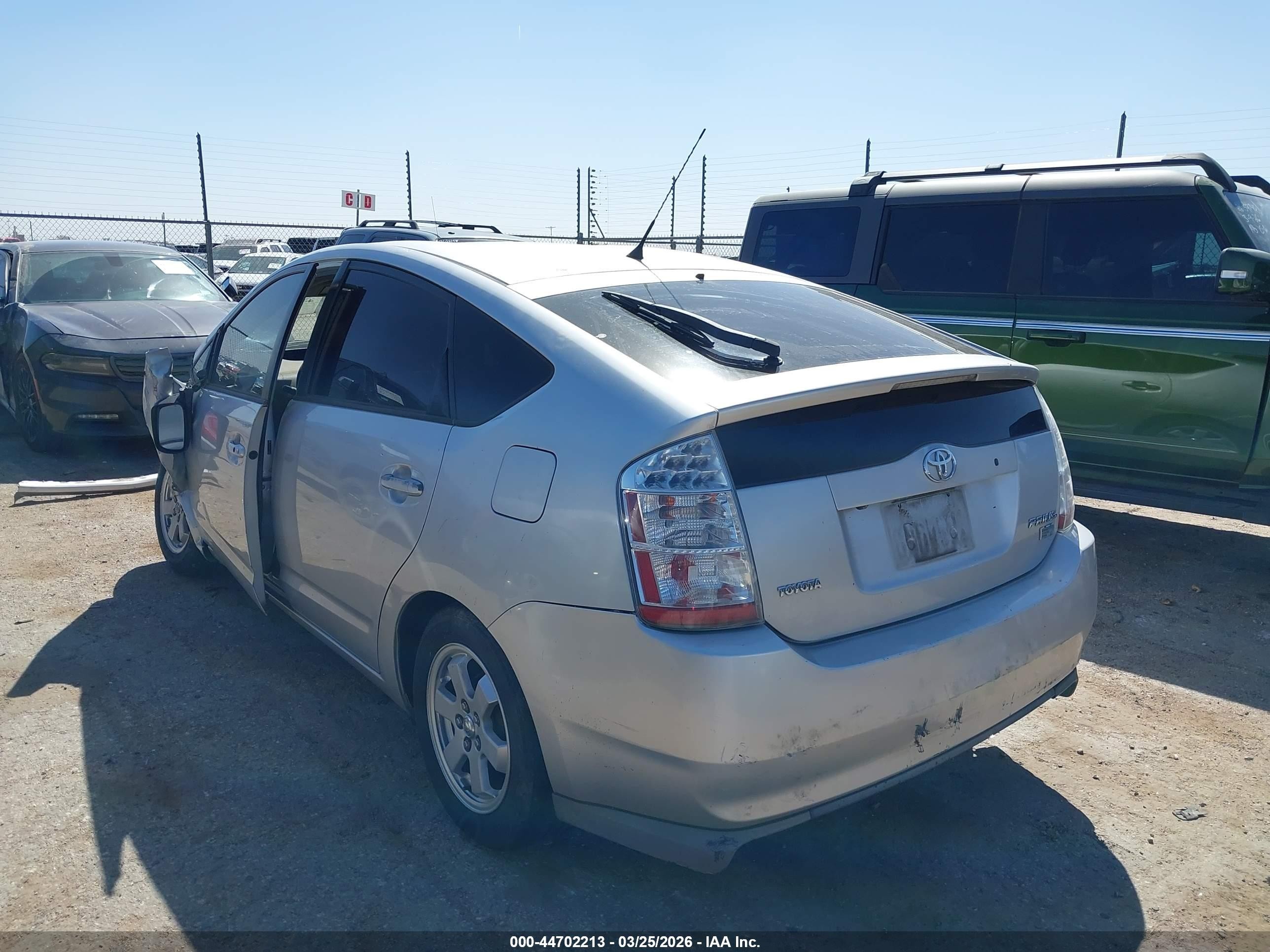 2006 Toyota Prius   Silver vin: JTDKB20U867533649