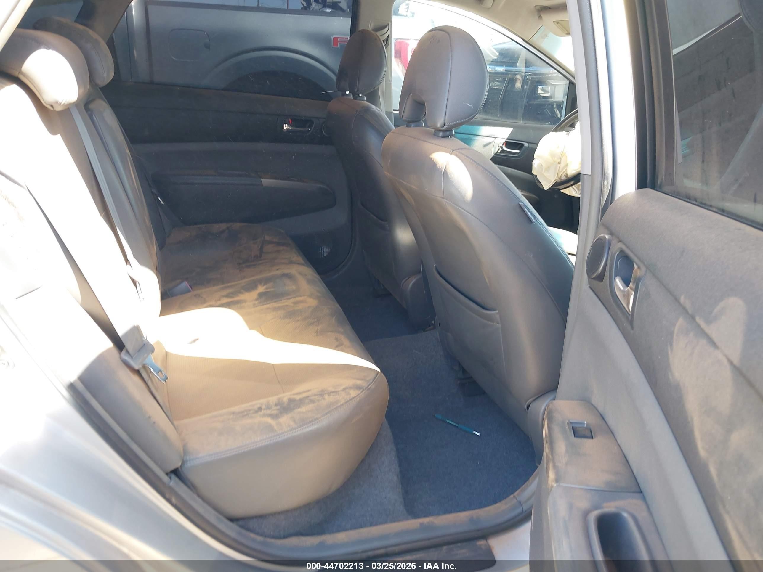 2006 Toyota Prius   Silver vin: JTDKB20U867533649