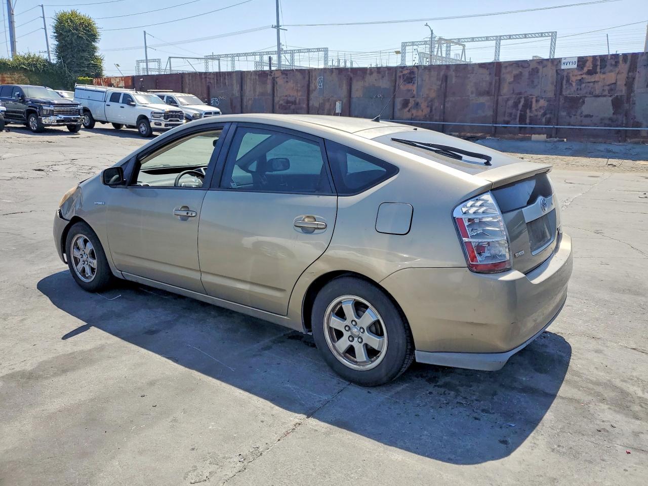 2007 Toyota Prius Base Beige vin: JTDKB20U873244618