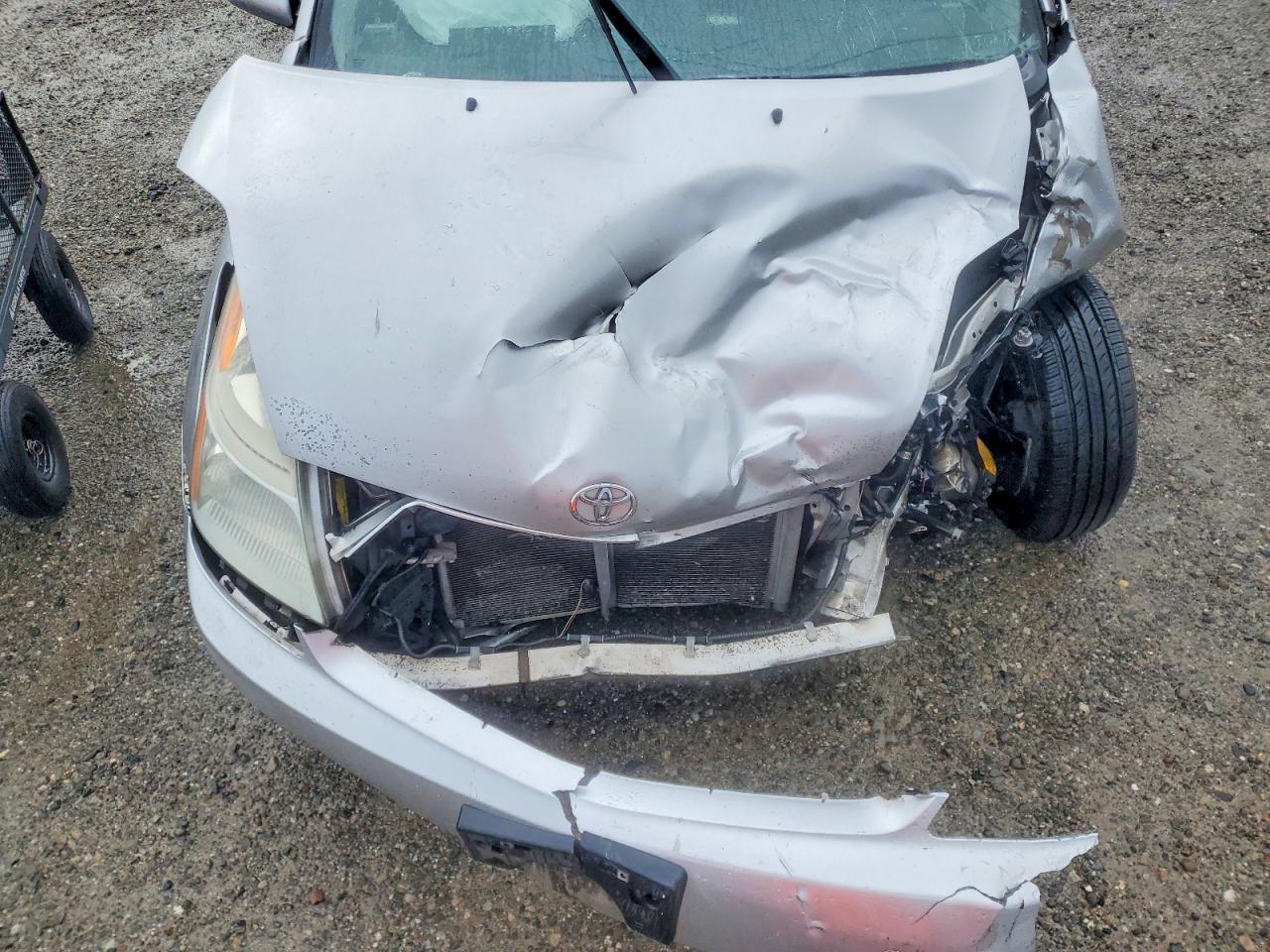 2007 Toyota Prius Base Silver vin: JTDKB20U873248782