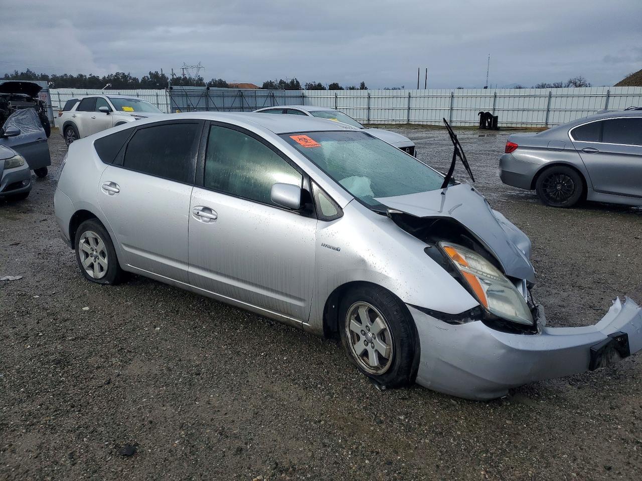 2007 Toyota Prius Base Silver vin: JTDKB20U873248782