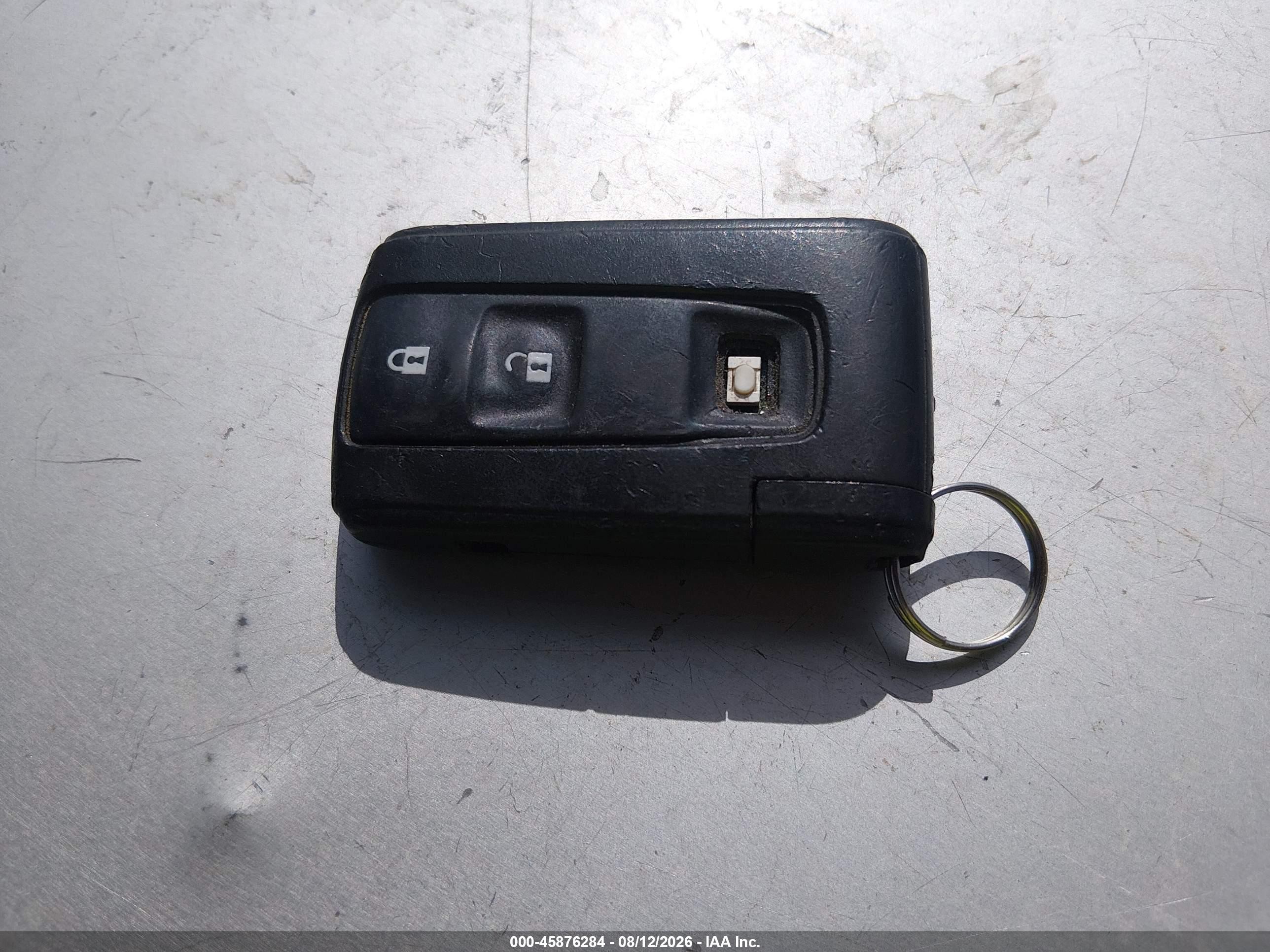 2007 Toyota Prius   Белый vin: JTDKB20U873270474