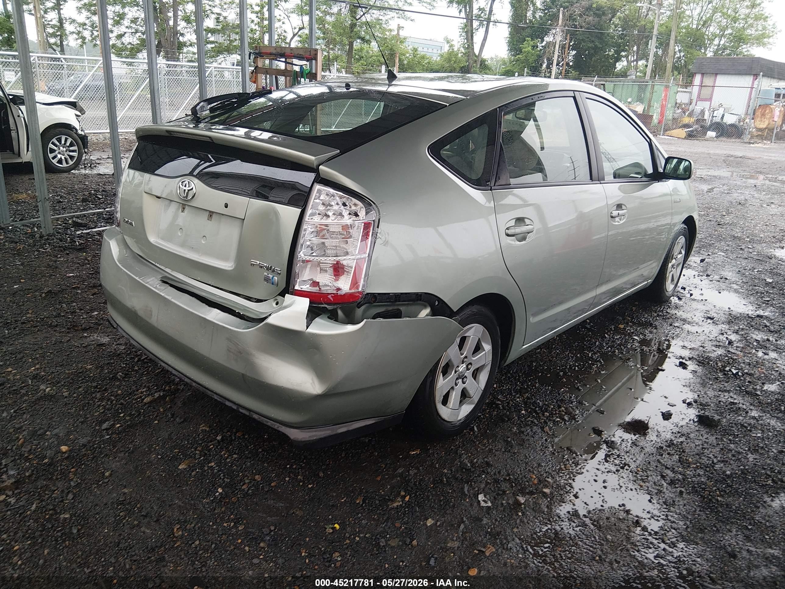 2007 Toyota Prius   Серебряный vin: JTDKB20U873281135