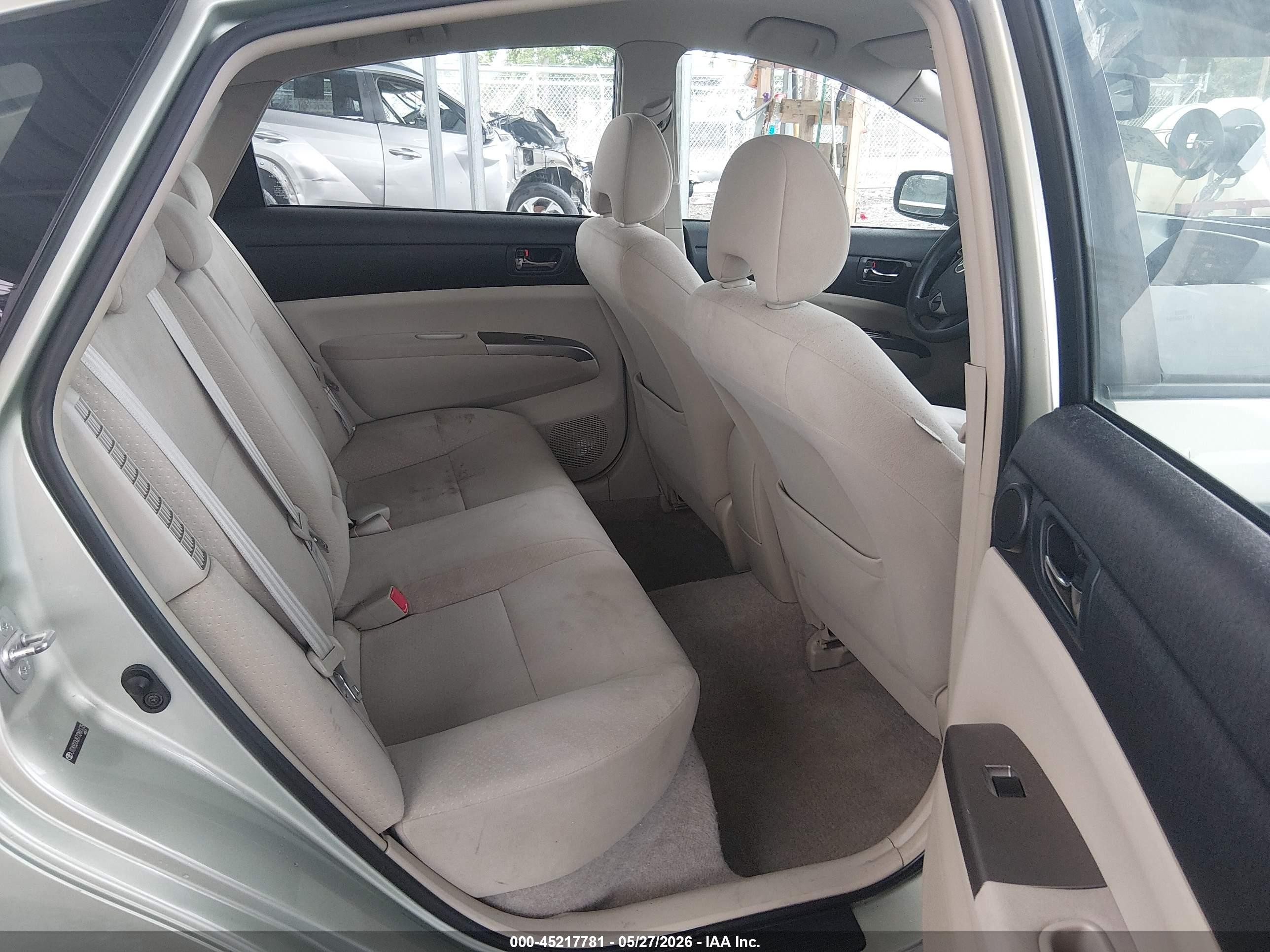 2007 Toyota Prius   Серебряный vin: JTDKB20U873281135