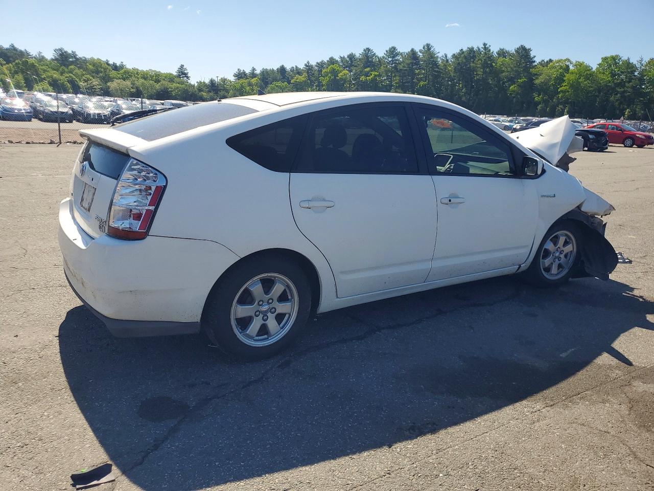 2007 Toyota Prius Base White vin: JTDKB20U873281393