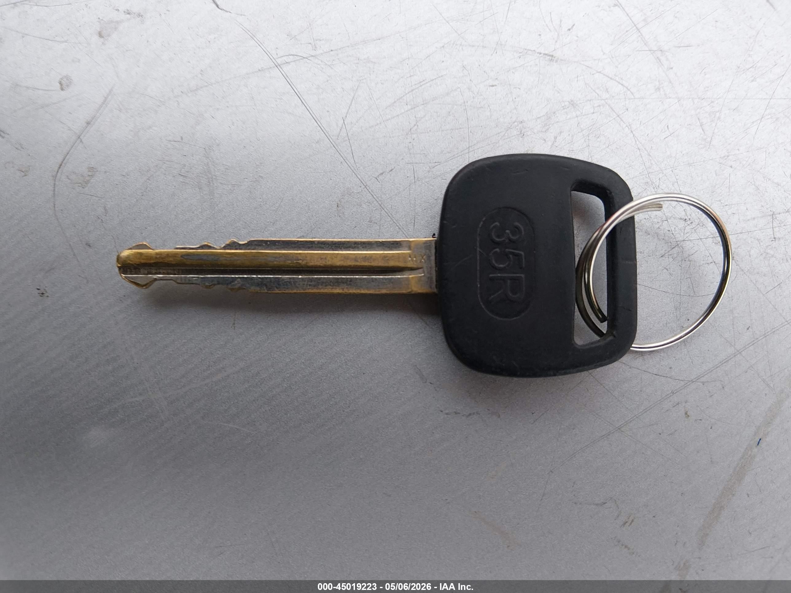 2007 Toyota Prius   Серый vin: JTDKB20U877566832