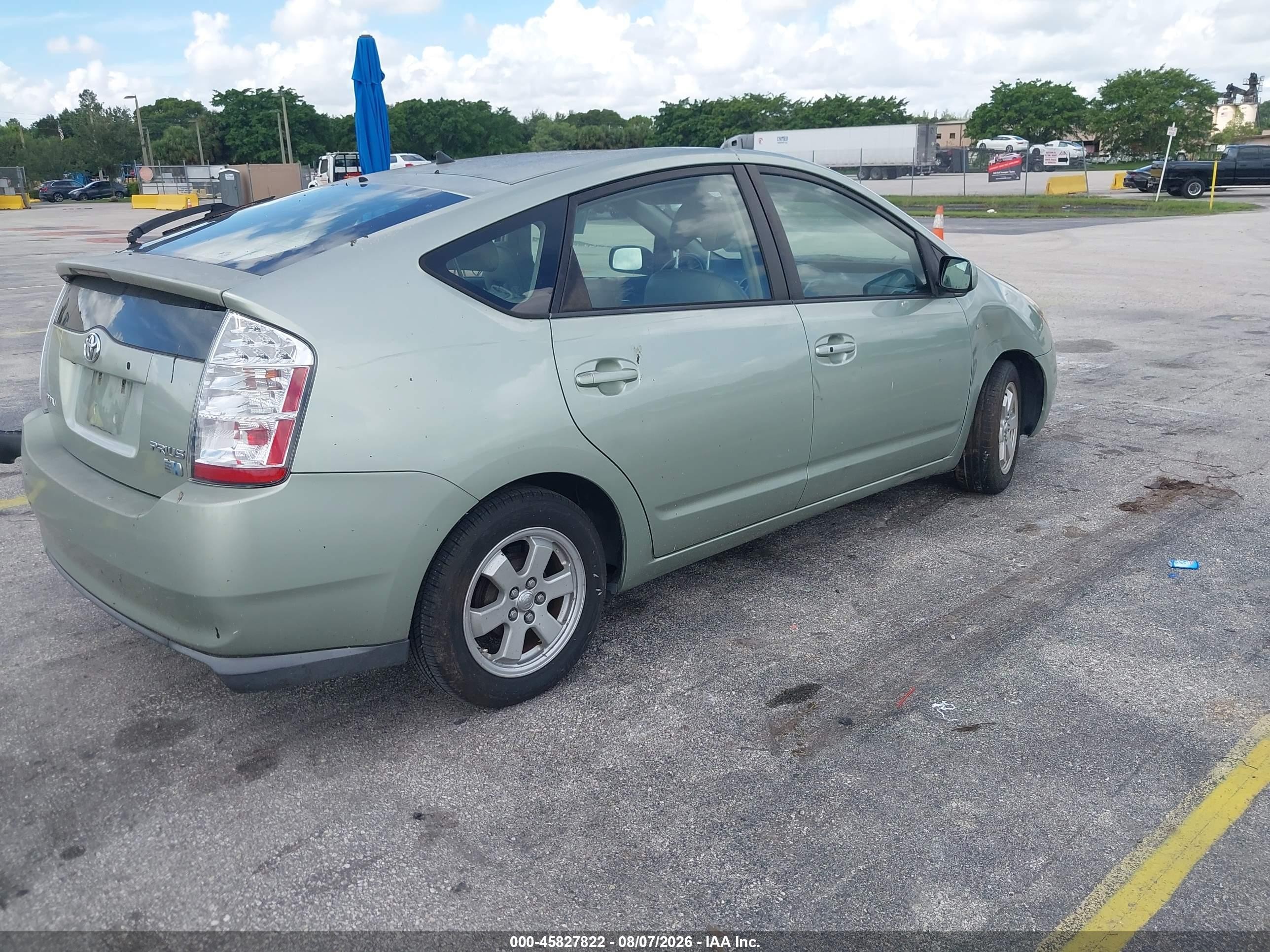 2007 Toyota Prius   Зеленый vin: JTDKB20U877574123