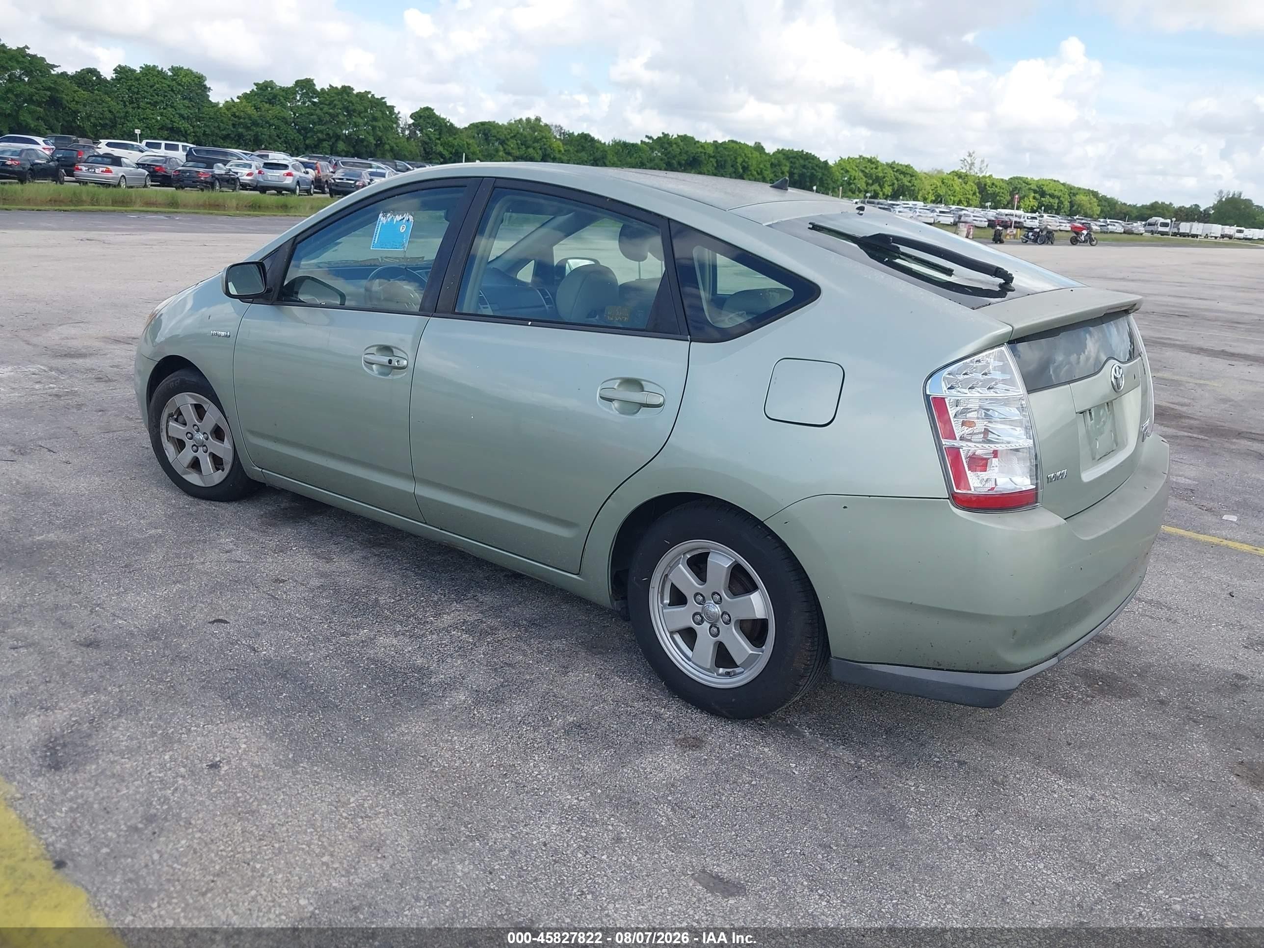 2007 Toyota Prius   Зеленый vin: JTDKB20U877574123