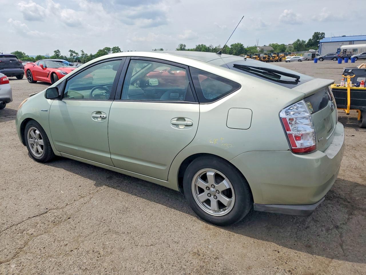 2007 Toyota Prius Base Green vin: JTDKB20U877580990