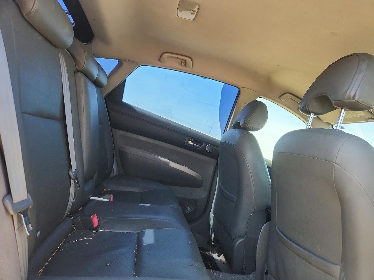 2007 Toyota Prius Base White vin: JTDKB20U877611056