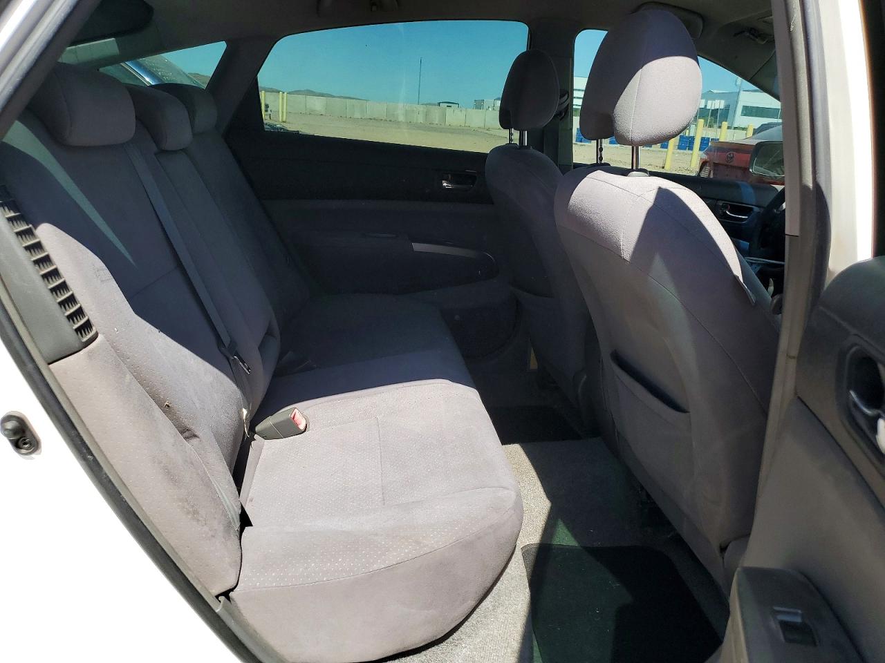 2007 Toyota Prius Base White vin: JTDKB20U877620758