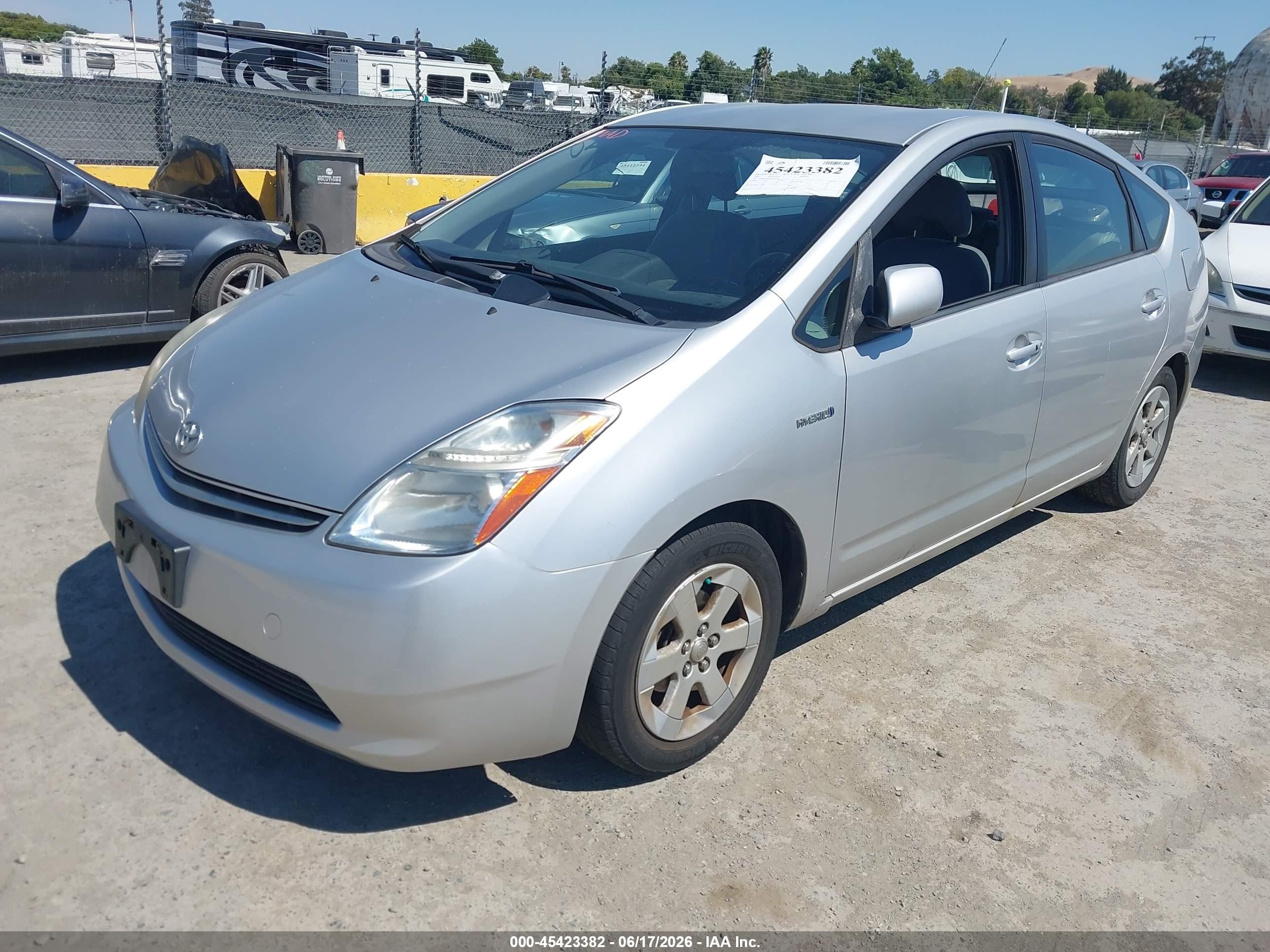 2007 Toyota Prius   Silver vin: JTDKB20U877621814