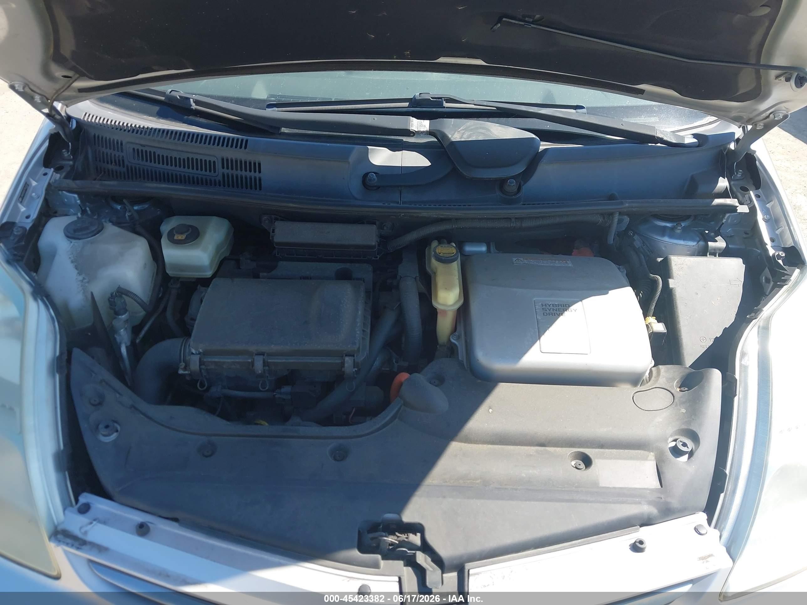 2007 Toyota Prius   Silver vin: JTDKB20U877621814