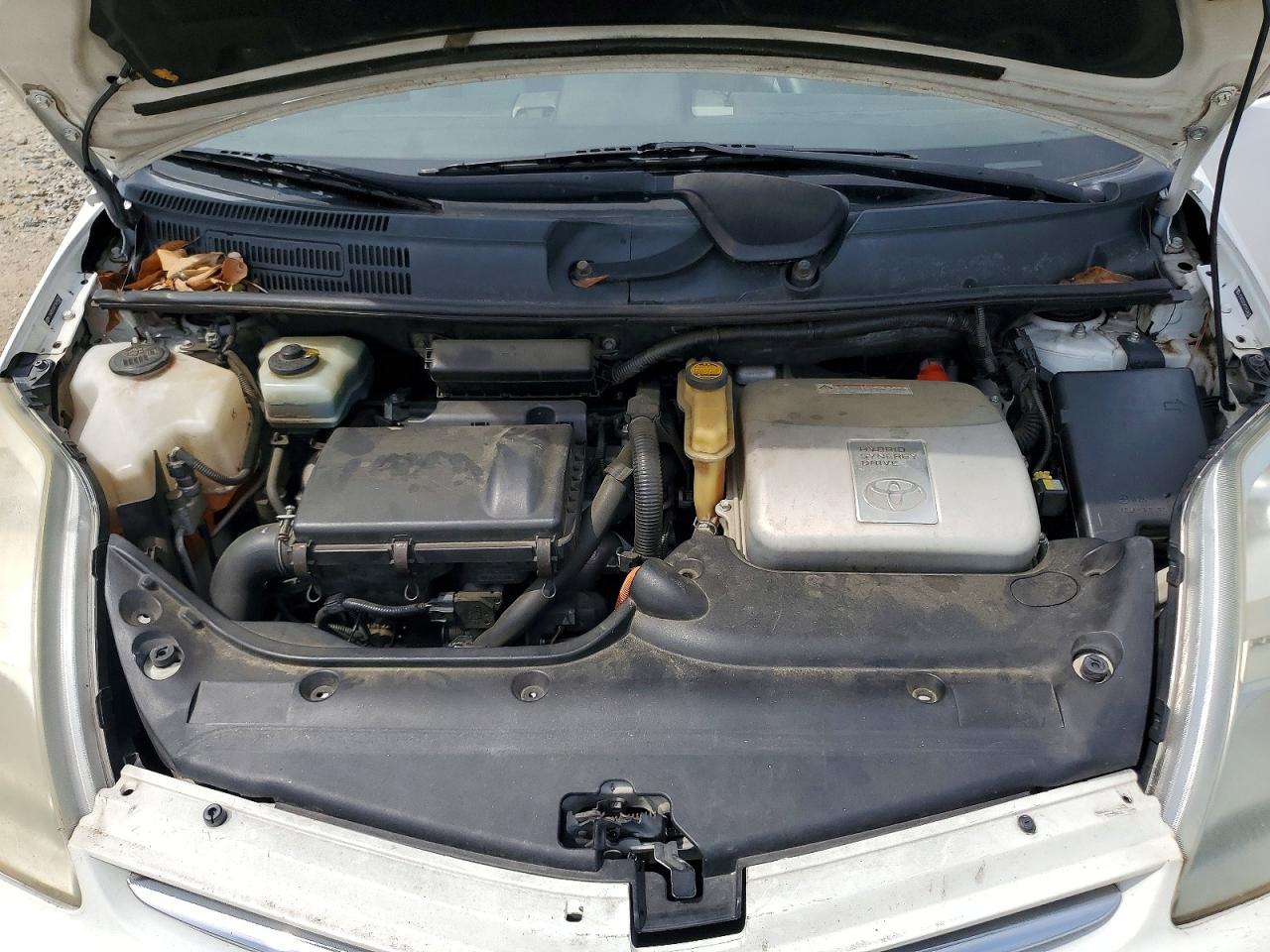2007 Toyota Prius Base White vin: JTDKB20U877624633