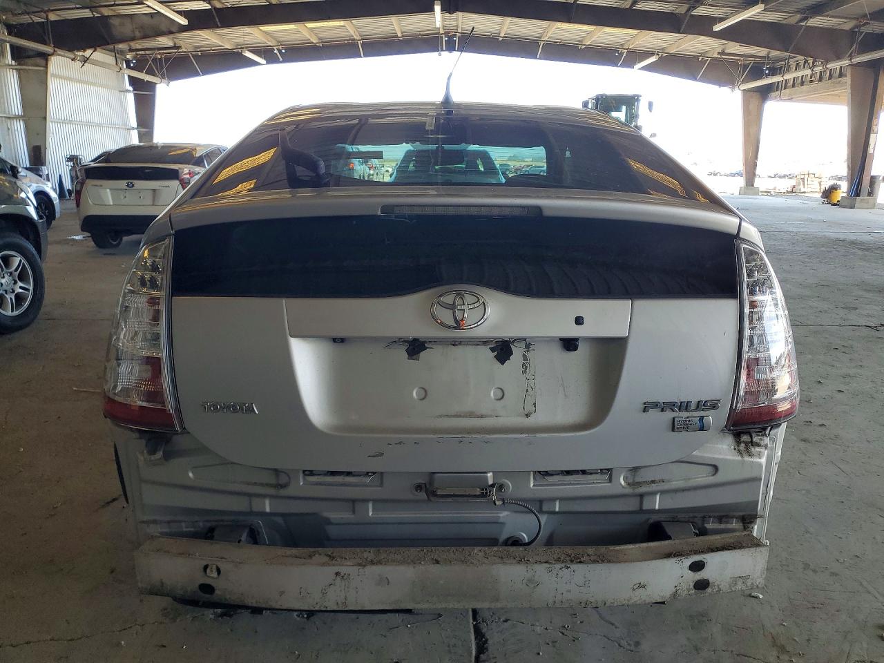 2007 Toyota Prius Base Silver vin: JTDKB20U877630156