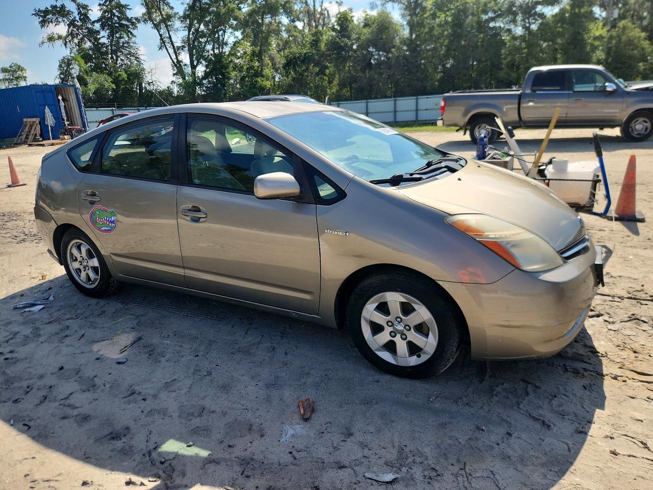 2007 Toyota Prius Base Золотой vin: JTDKB20U877660306
