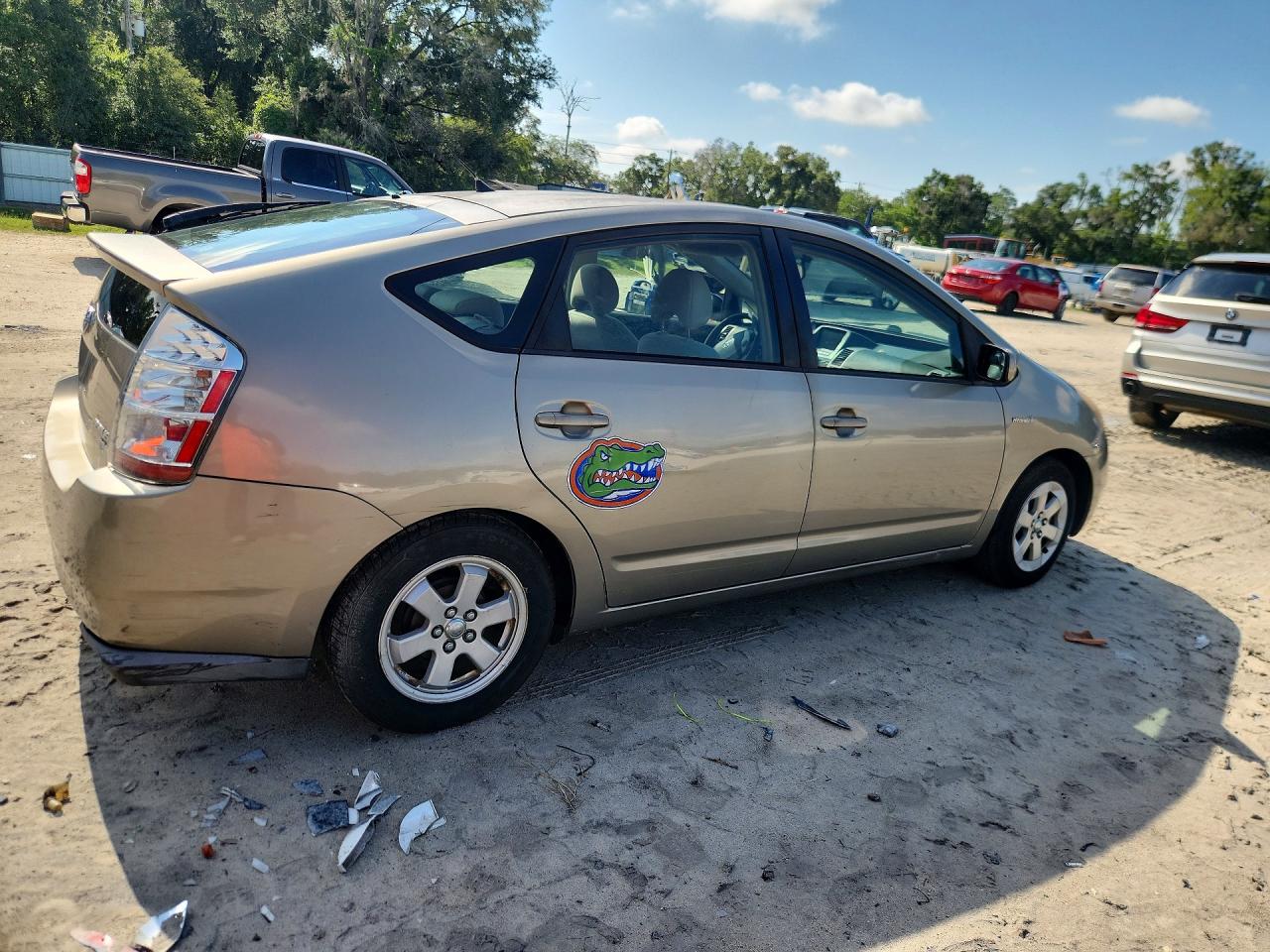 2007 Toyota Prius Base Золотой vin: JTDKB20U877660306
