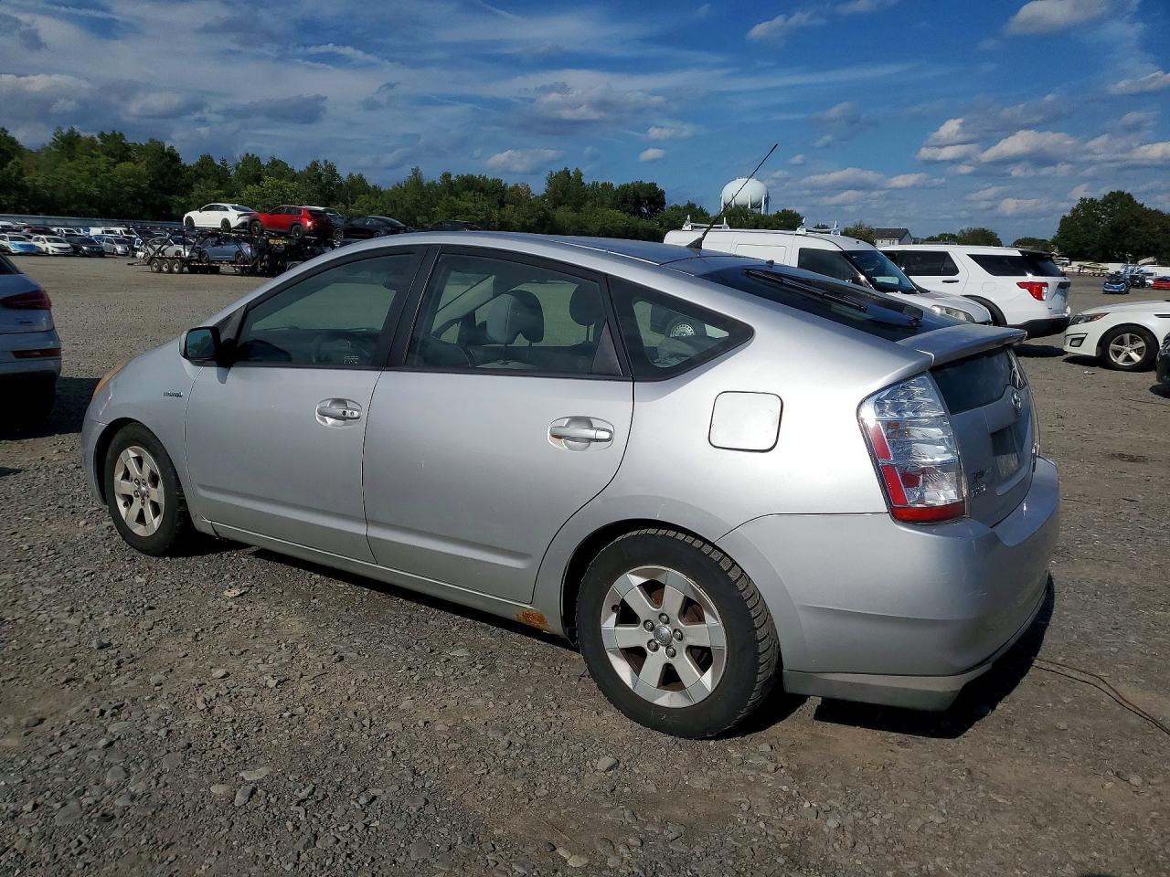 2008 Toyota Prius Base Серебряный vin: JTDKB20U883305175
