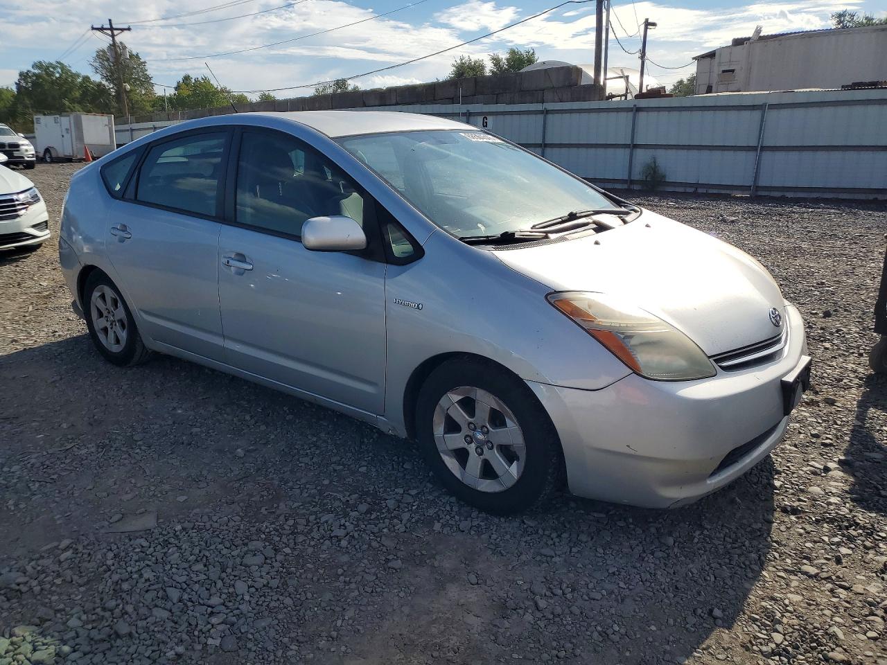 2008 Toyota Prius Base Серебряный vin: JTDKB20U883305175