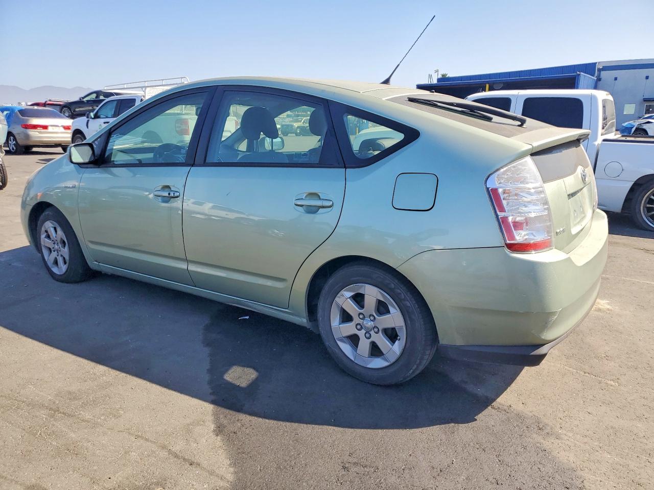 2008 Toyota Prius Base Green vin: JTDKB20U883326706