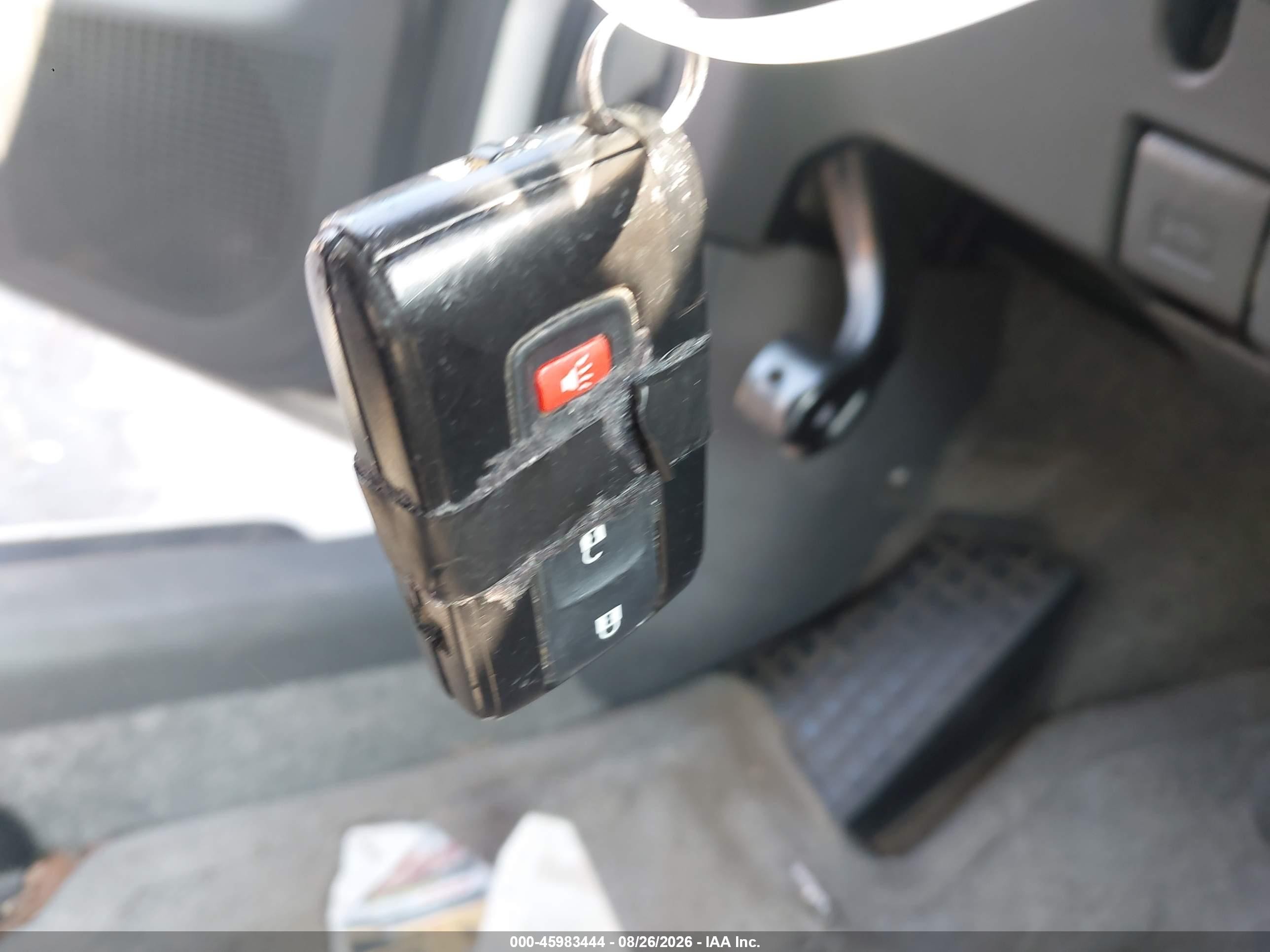 2008 Toyota Prius   Белый vin: JTDKB20U883352769