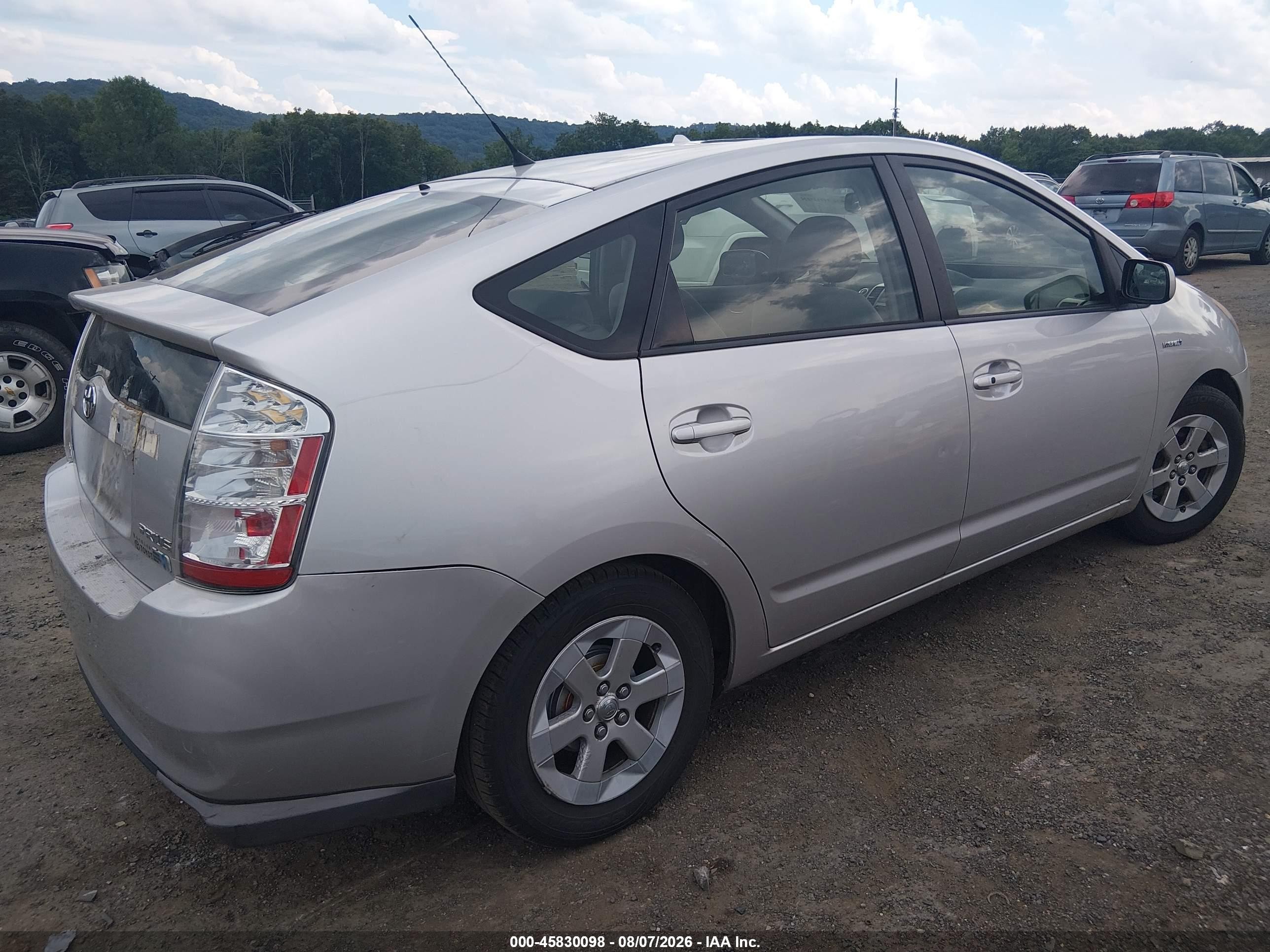 2008 Toyota Prius   Silver vin: JTDKB20U883377073