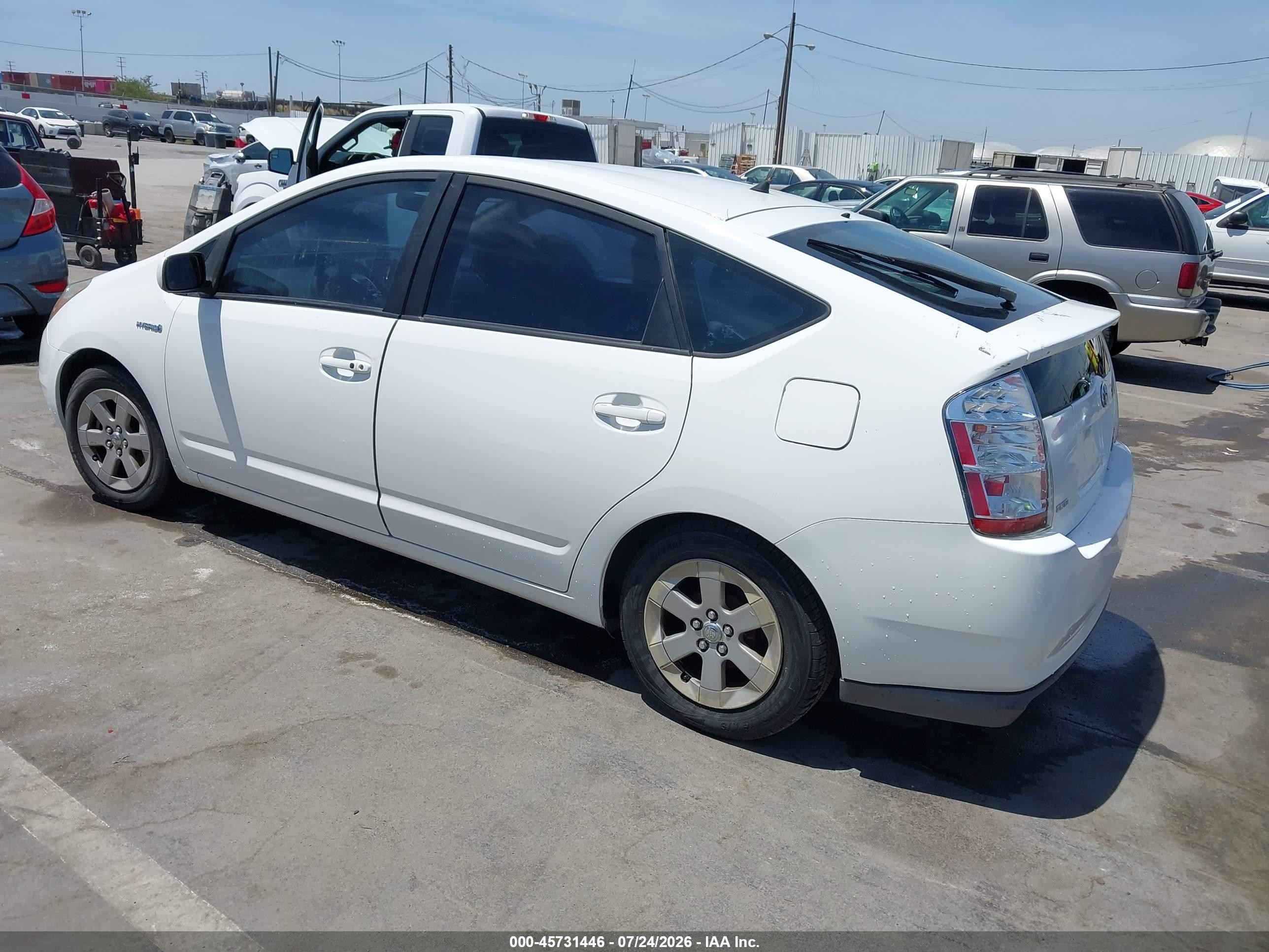 2008 Toyota Prius   White vin: JTDKB20U883398473