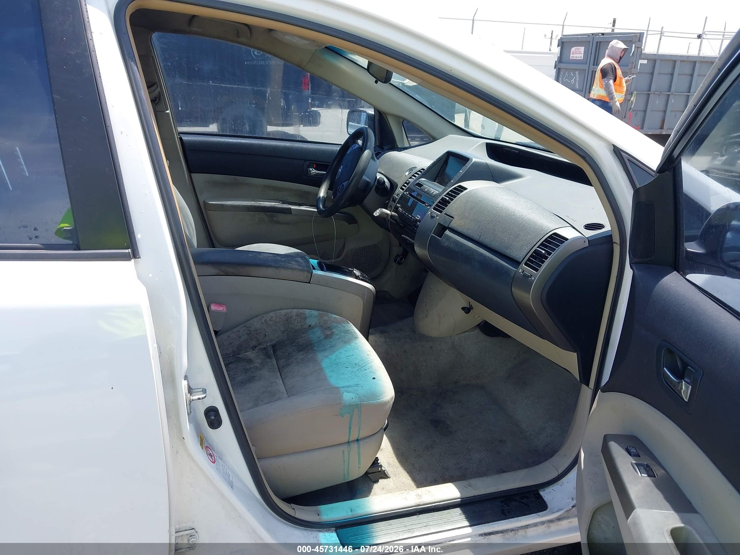2008 Toyota Prius   White vin: JTDKB20U883398473