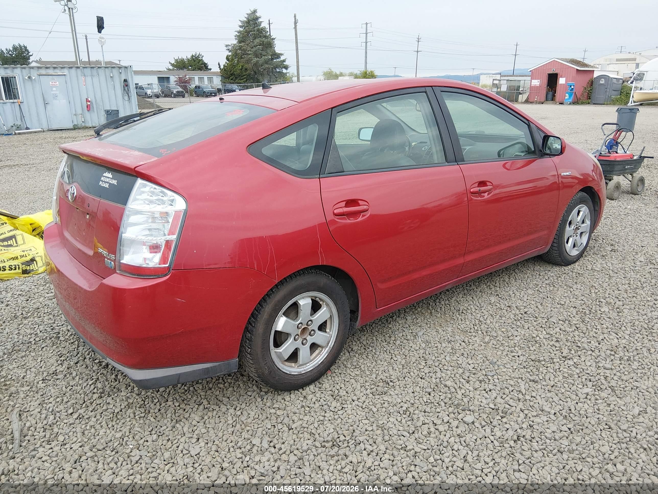 2008 Toyota Prius   Red vin: JTDKB20U883407091