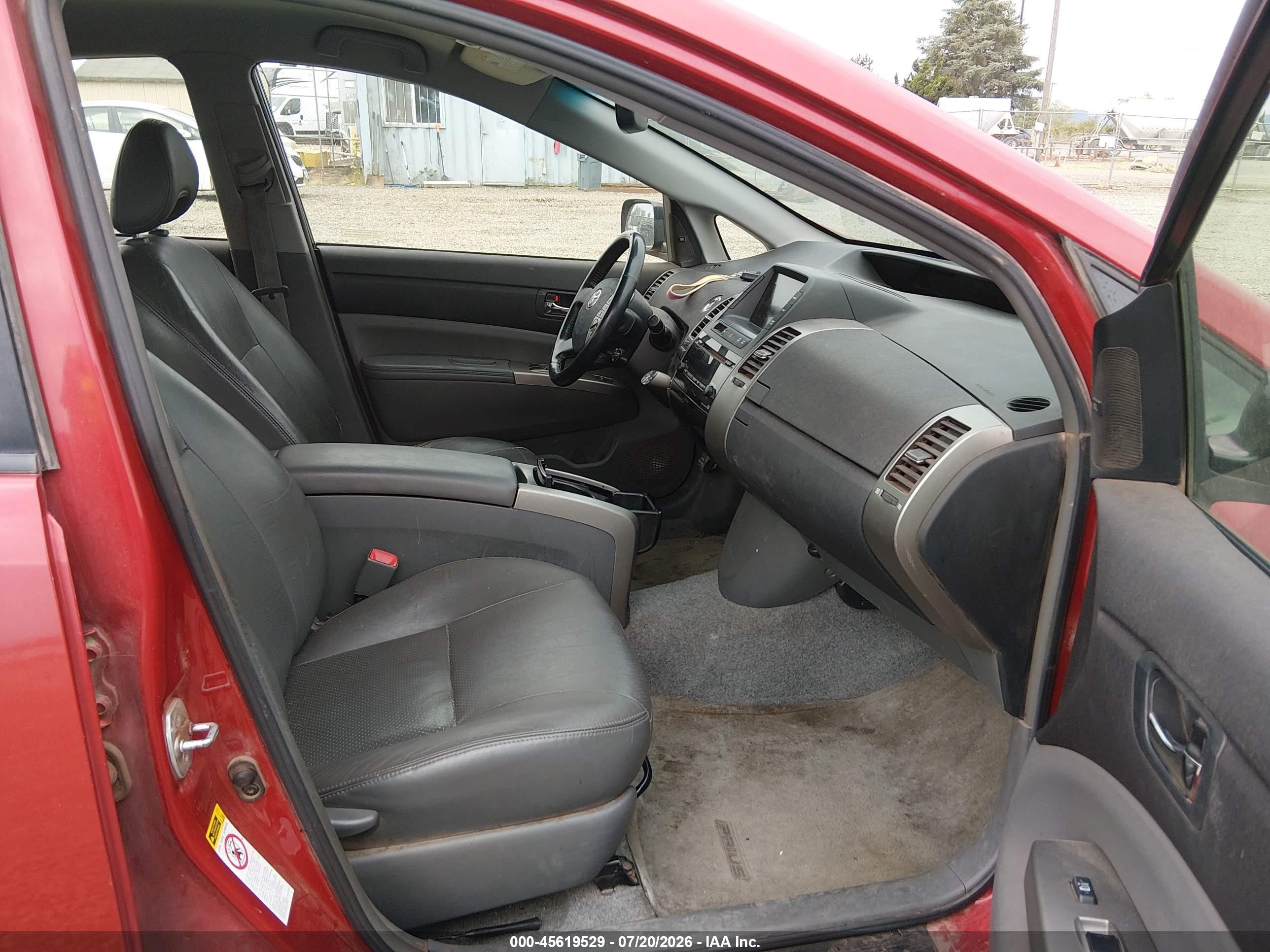 2008 Toyota Prius   Red vin: JTDKB20U883407091