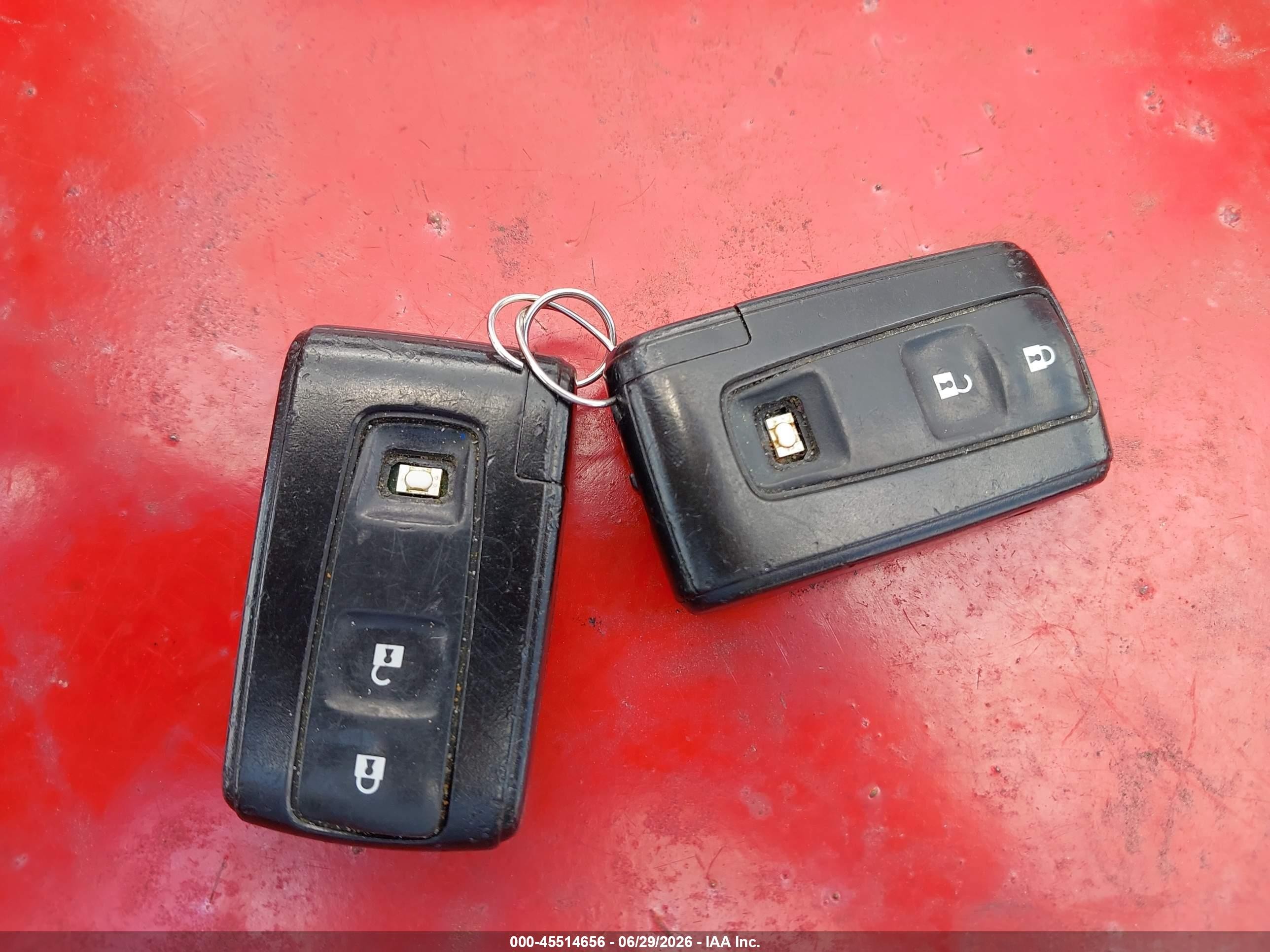 2008 Toyota Prius   Красный vin: JTDKB20U883435523