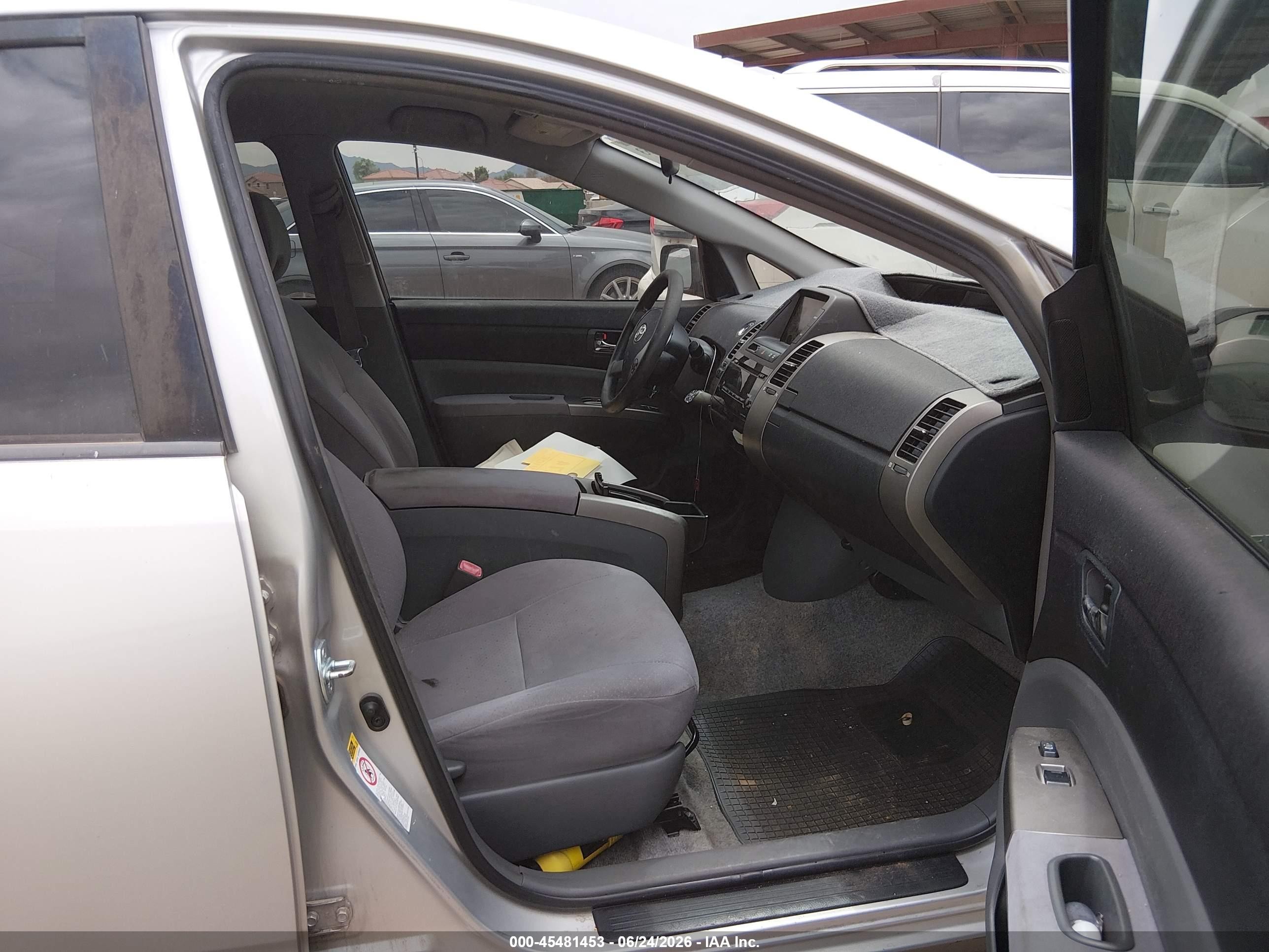2008 Toyota Prius Silver vin: JTDKB20U883458946
