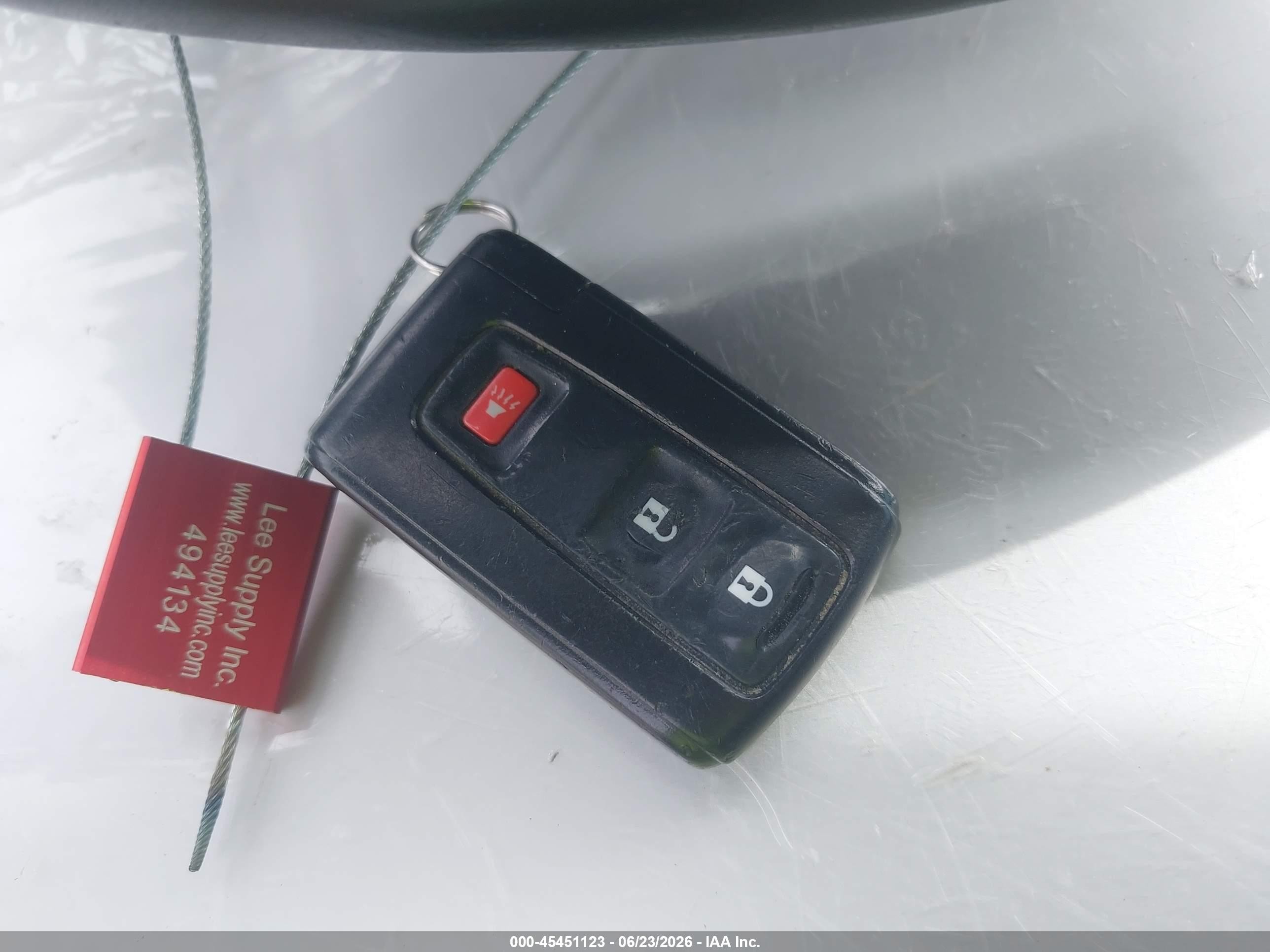 2008 Toyota Prius   Синий vin: JTDKB20U887696675