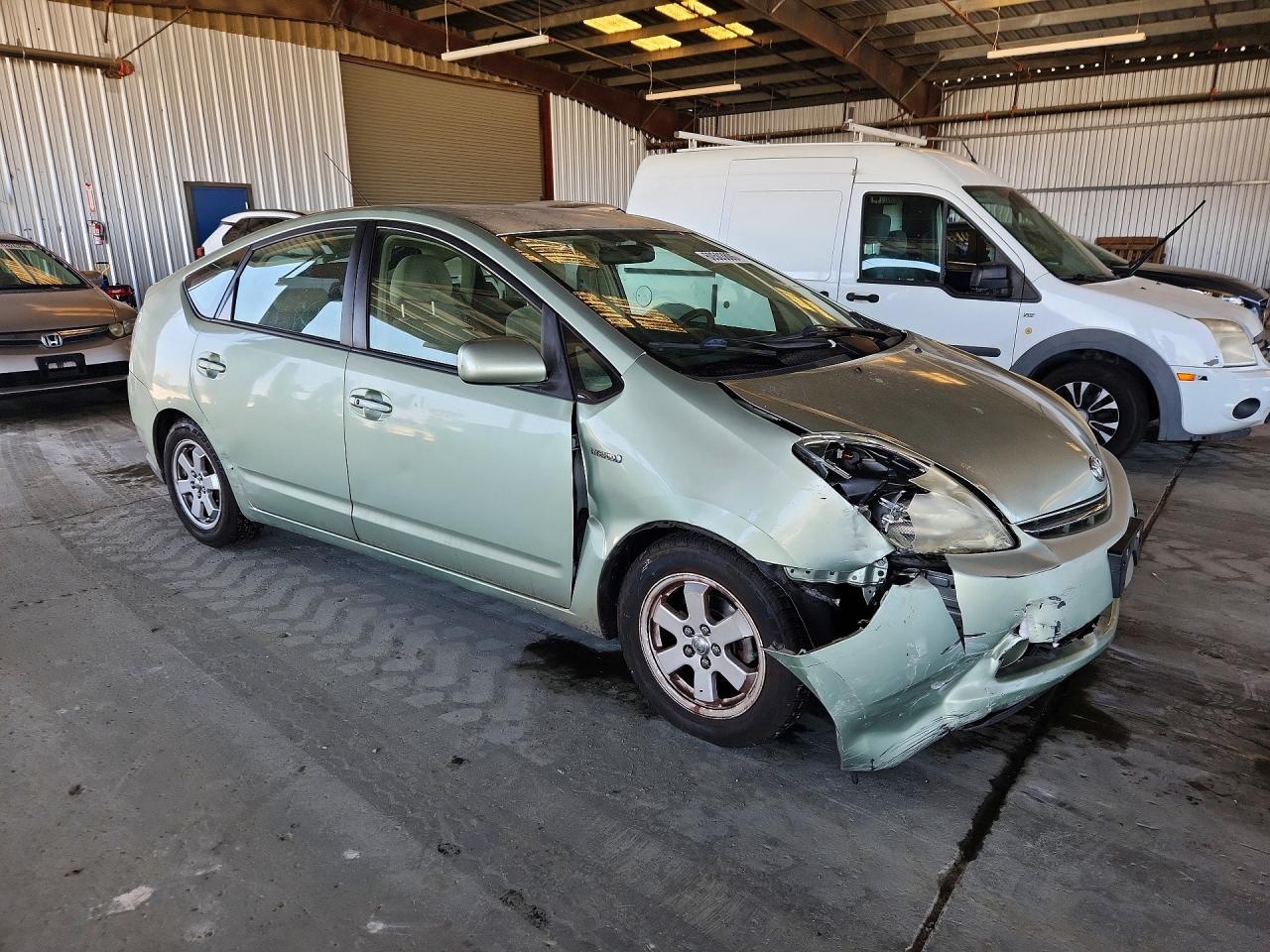2008 Toyota Prius Base Green vin: JTDKB20U887743638
