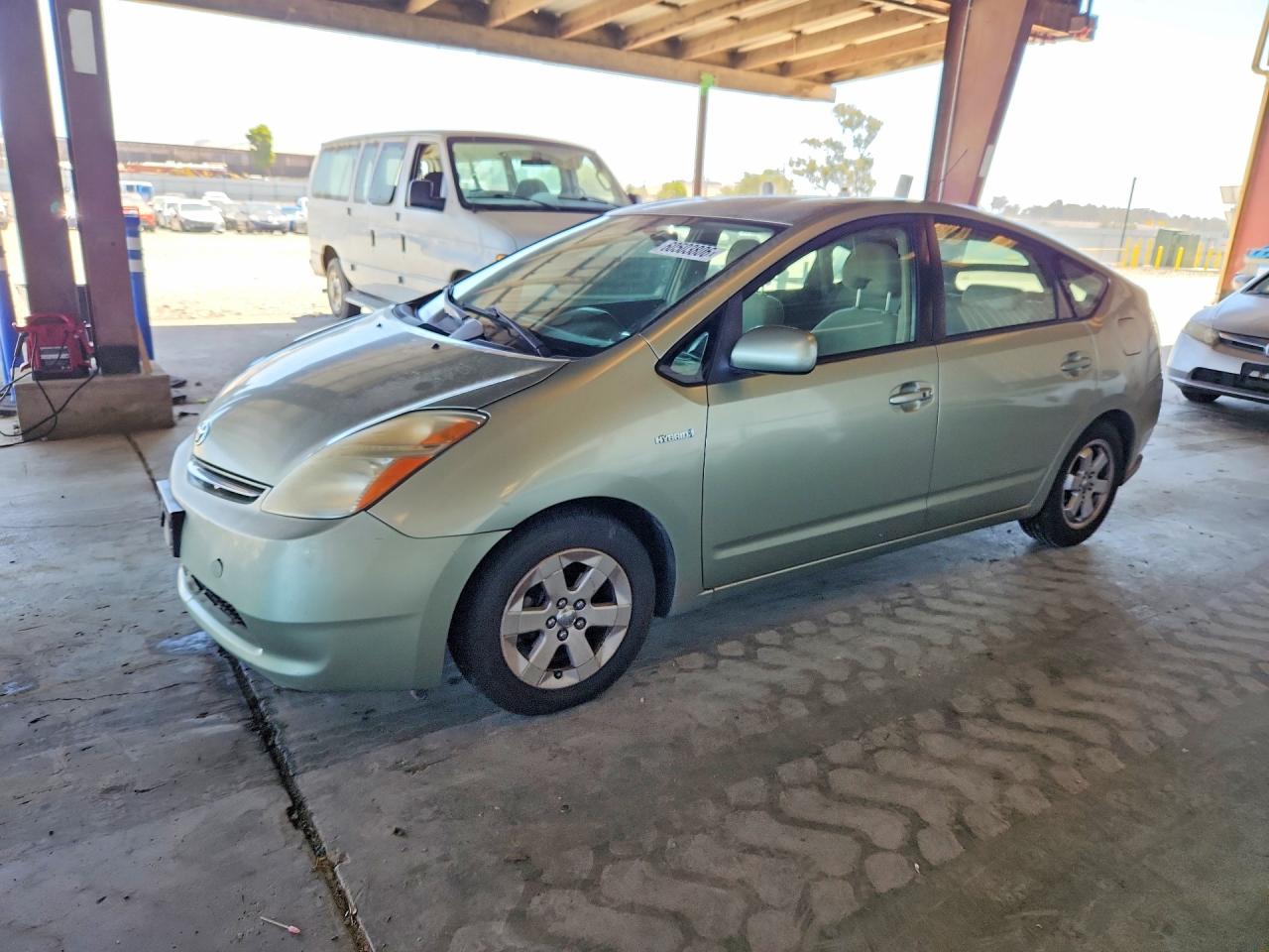 2008 Toyota Prius Base Green vin: JTDKB20U887743638