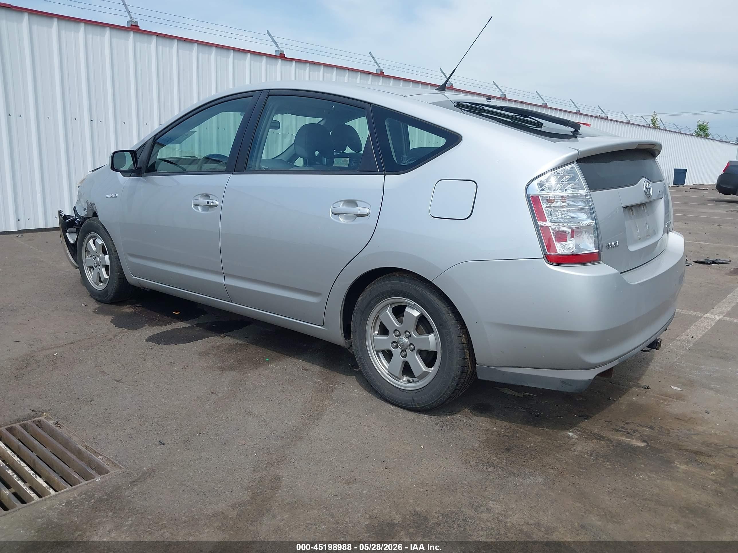 2008 Toyota Prius   Silver vin: JTDKB20U887796579