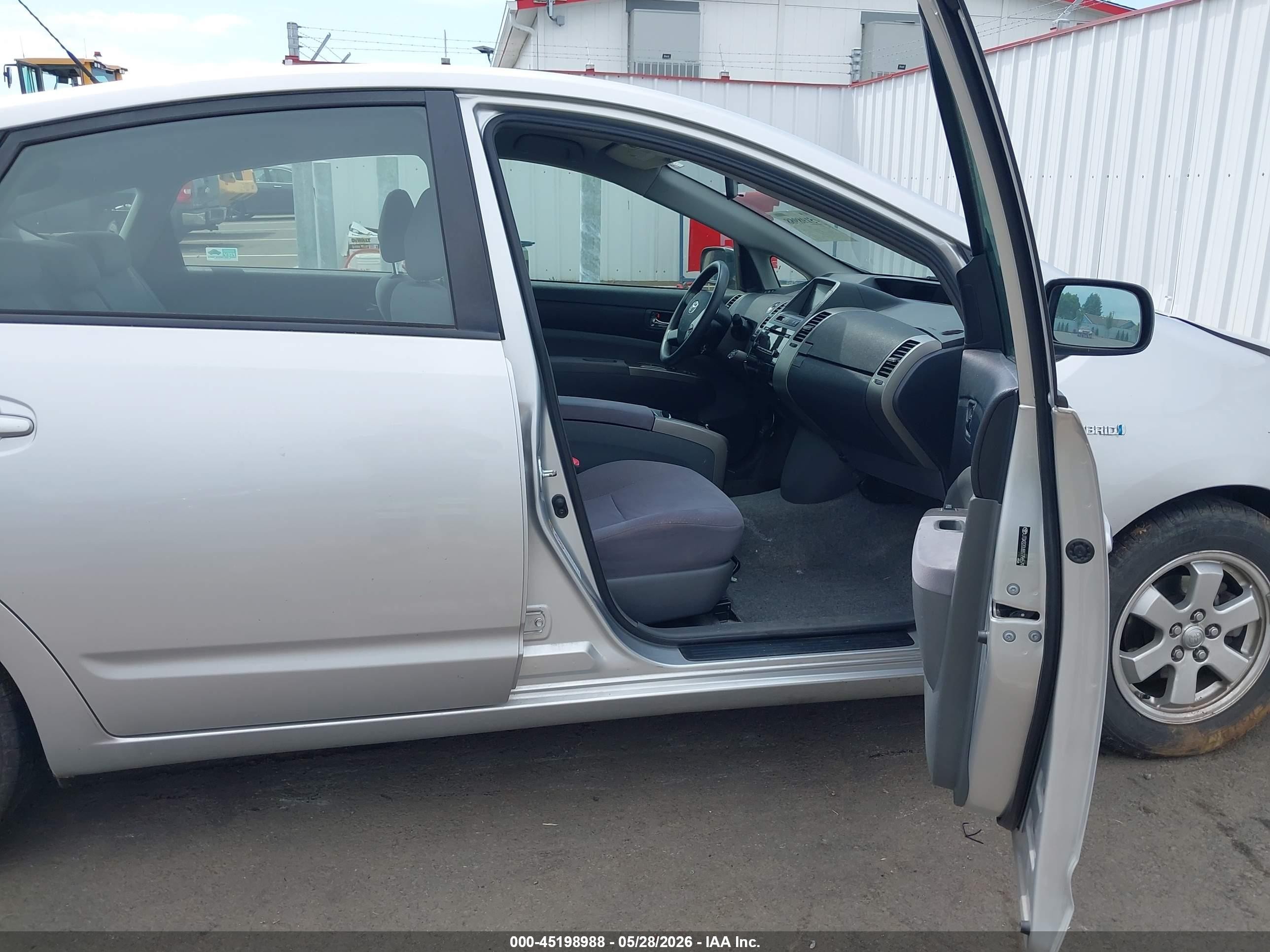 2008 Toyota Prius   Silver vin: JTDKB20U887796579