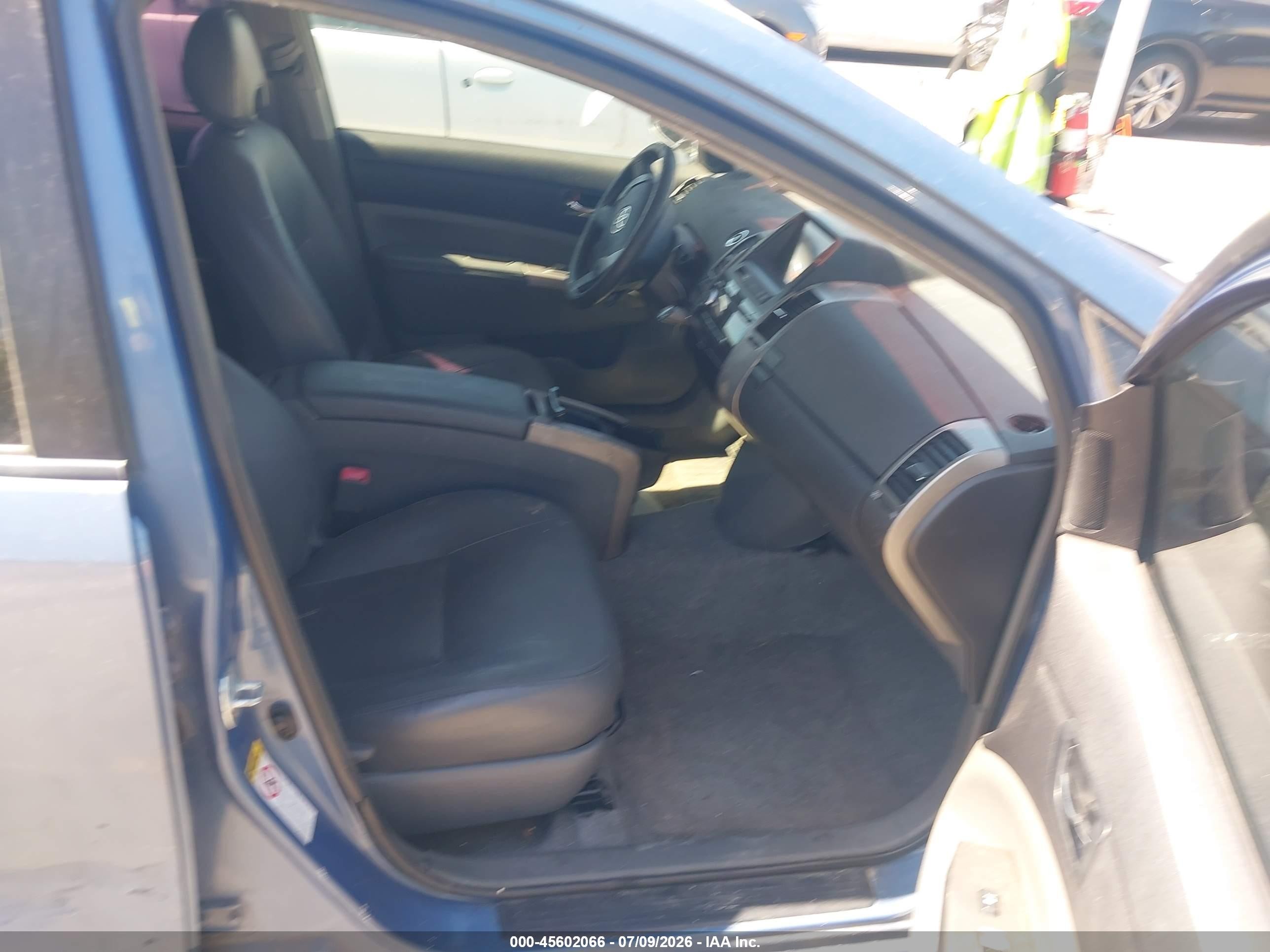 2008 Toyota Prius   Blue vin: JTDKB20U887800422