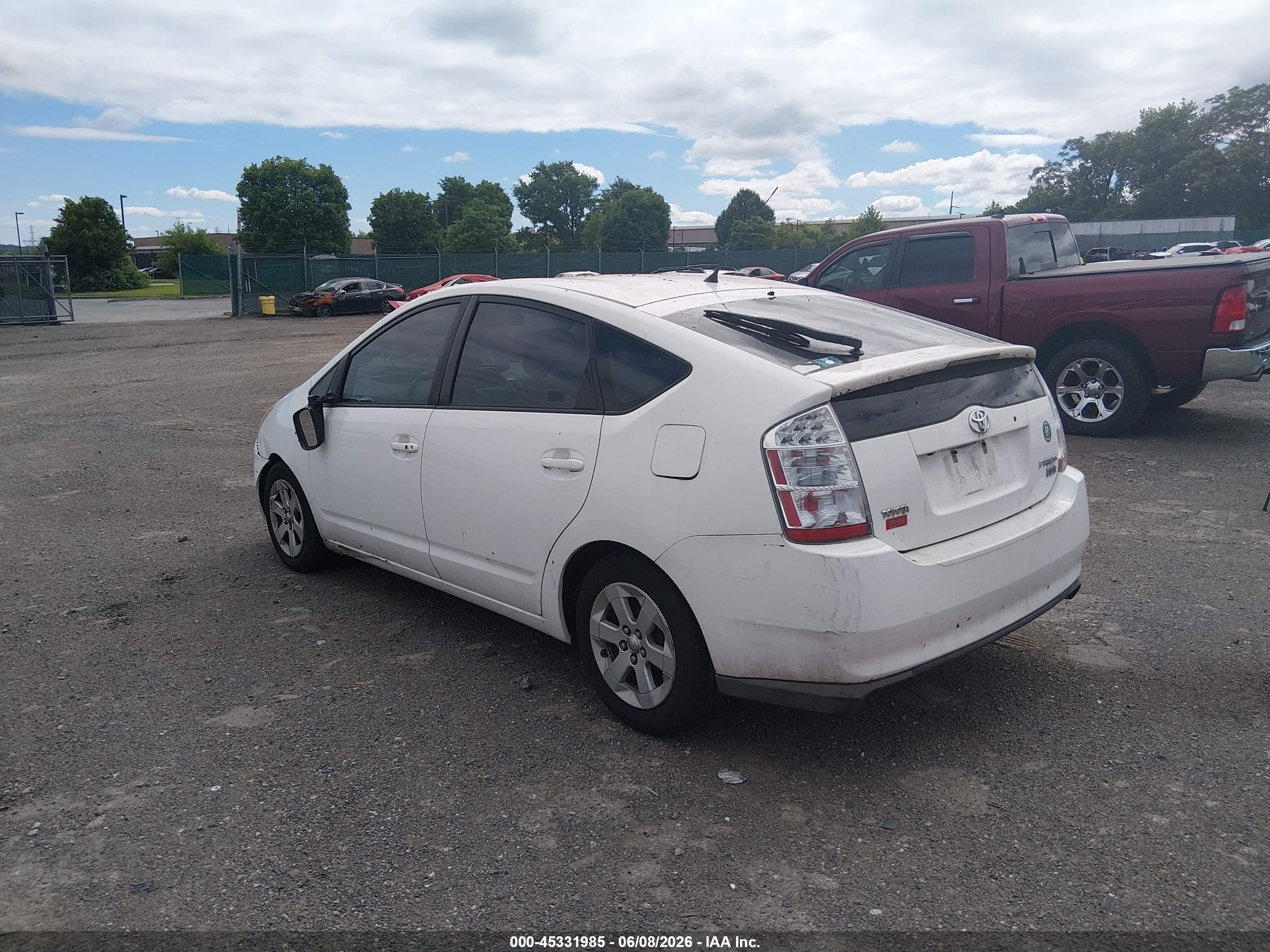2008 Toyota Prius   White vin: JTDKB20U887804342