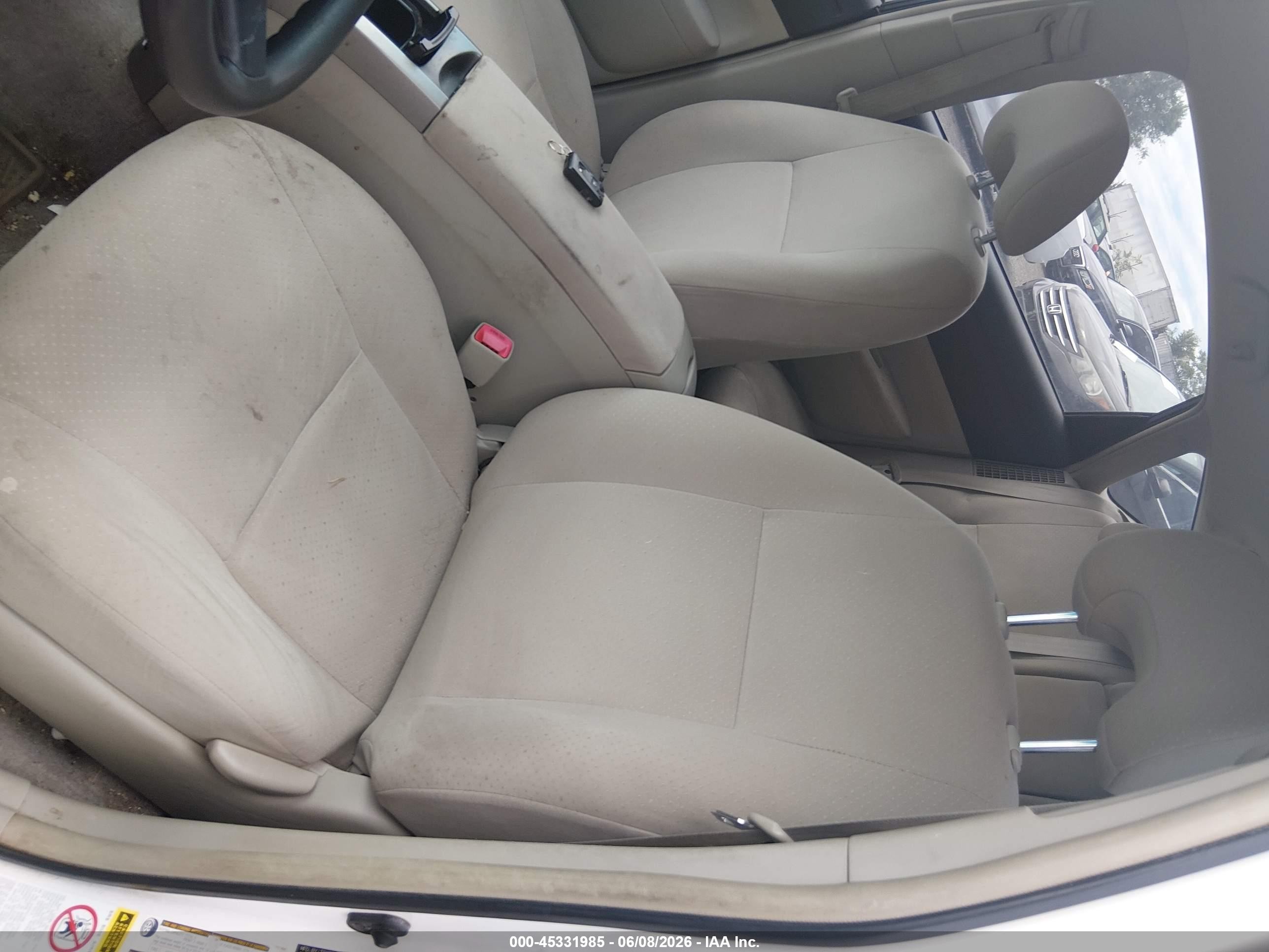 2008 Toyota Prius   White vin: JTDKB20U887804342