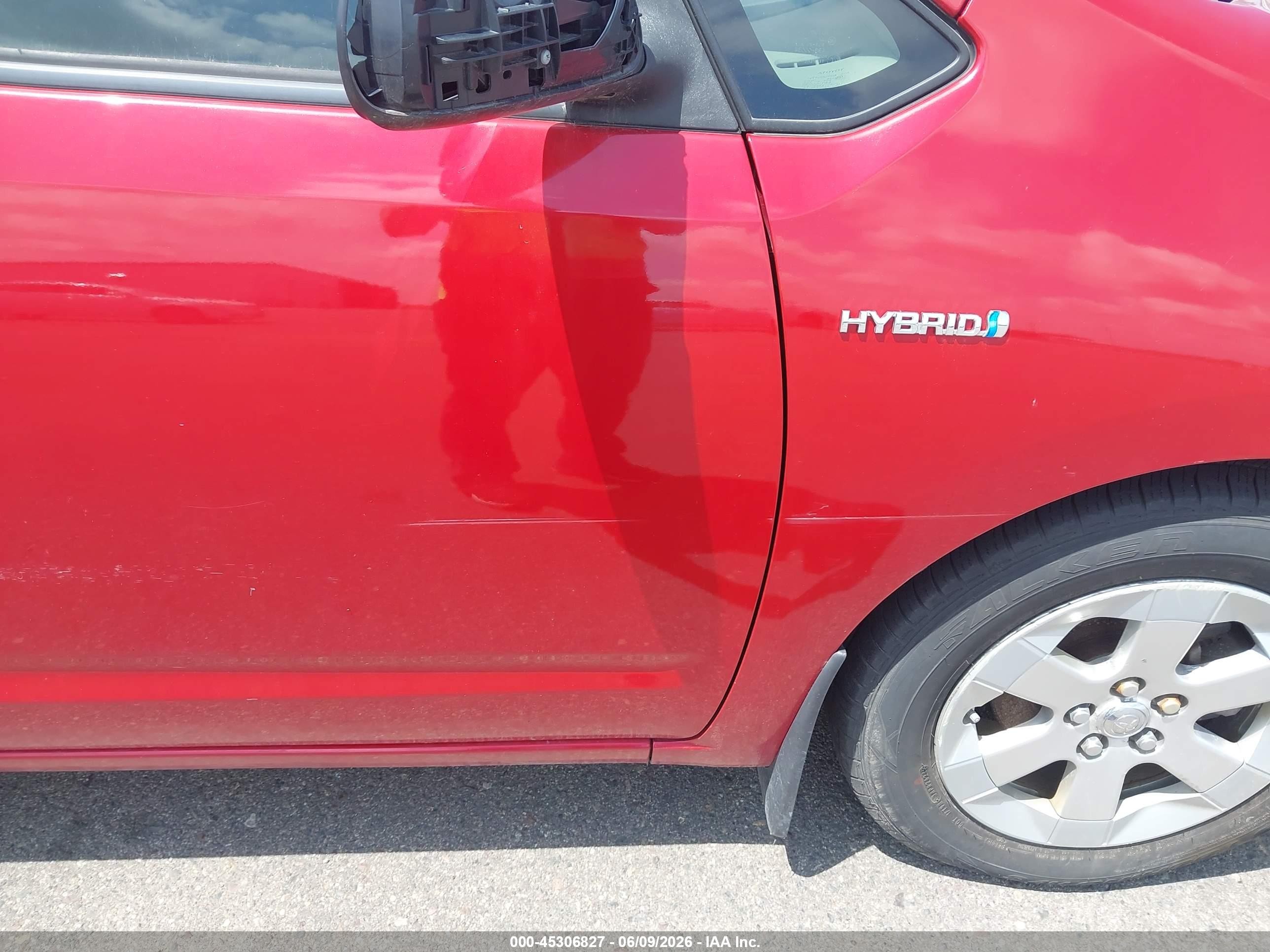 2008 Toyota Prius   Red vin: JTDKB20U887812053