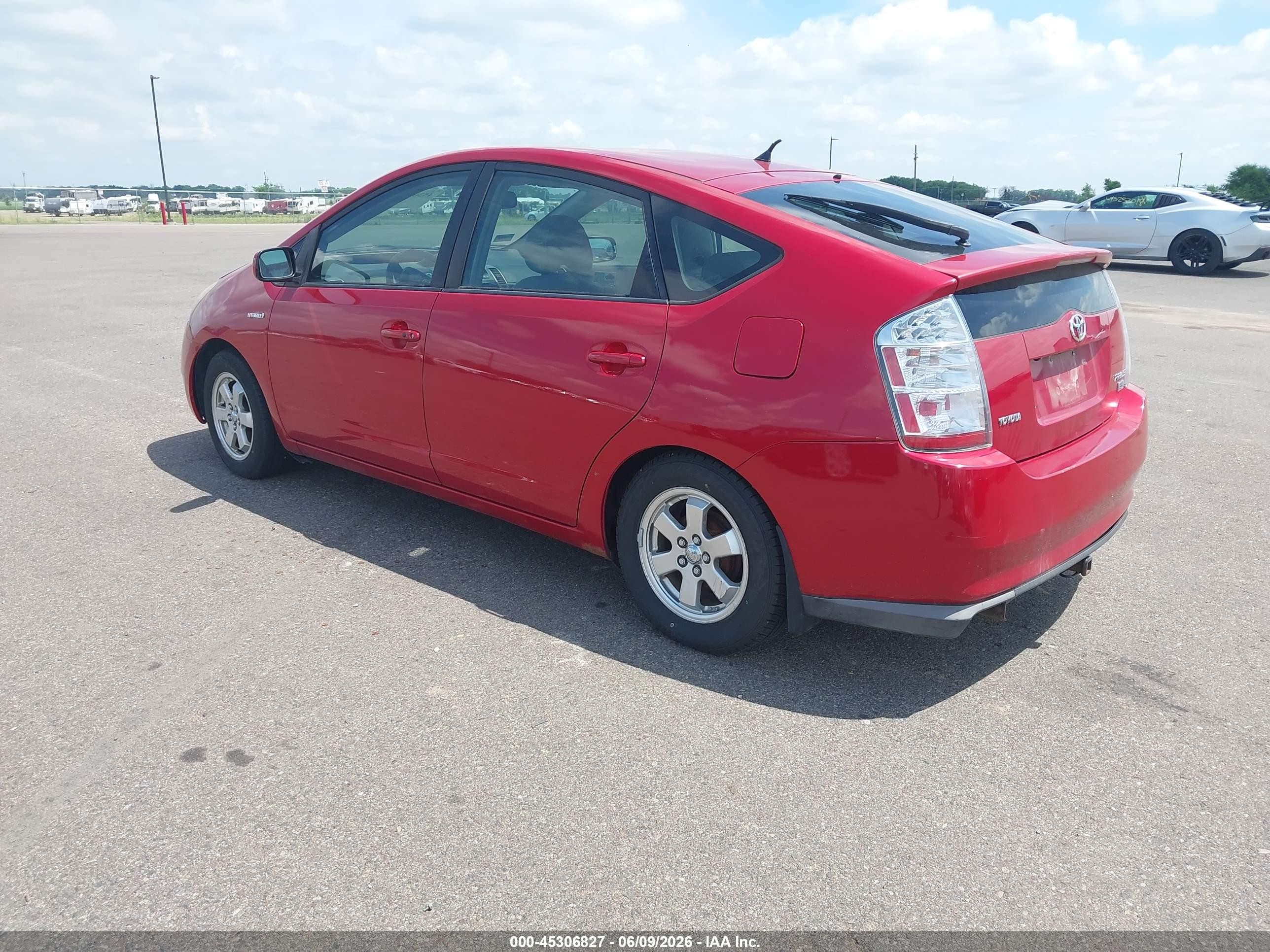 2008 Toyota Prius   Red vin: JTDKB20U887812053