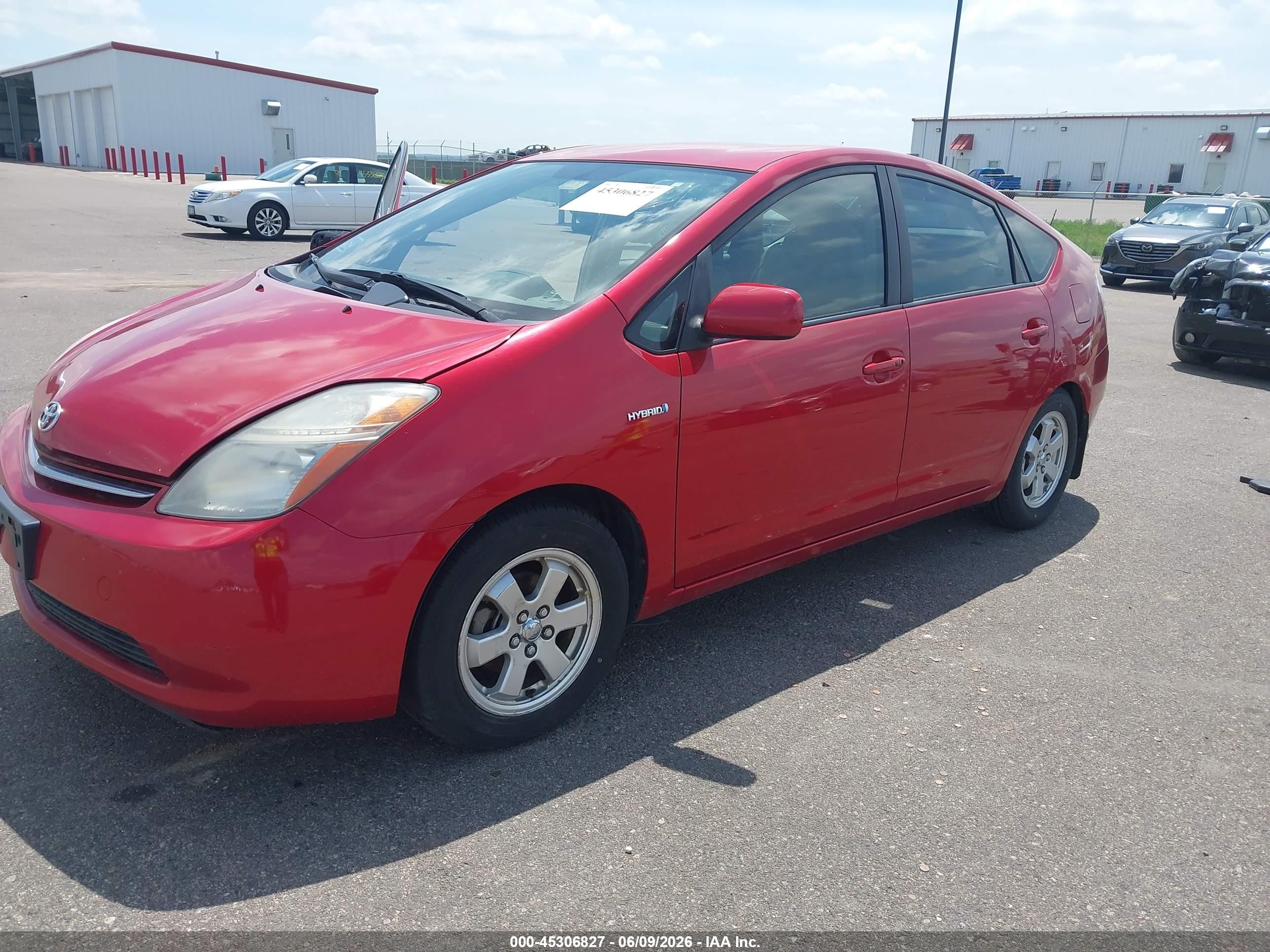 2008 Toyota Prius   Red vin: JTDKB20U887812053