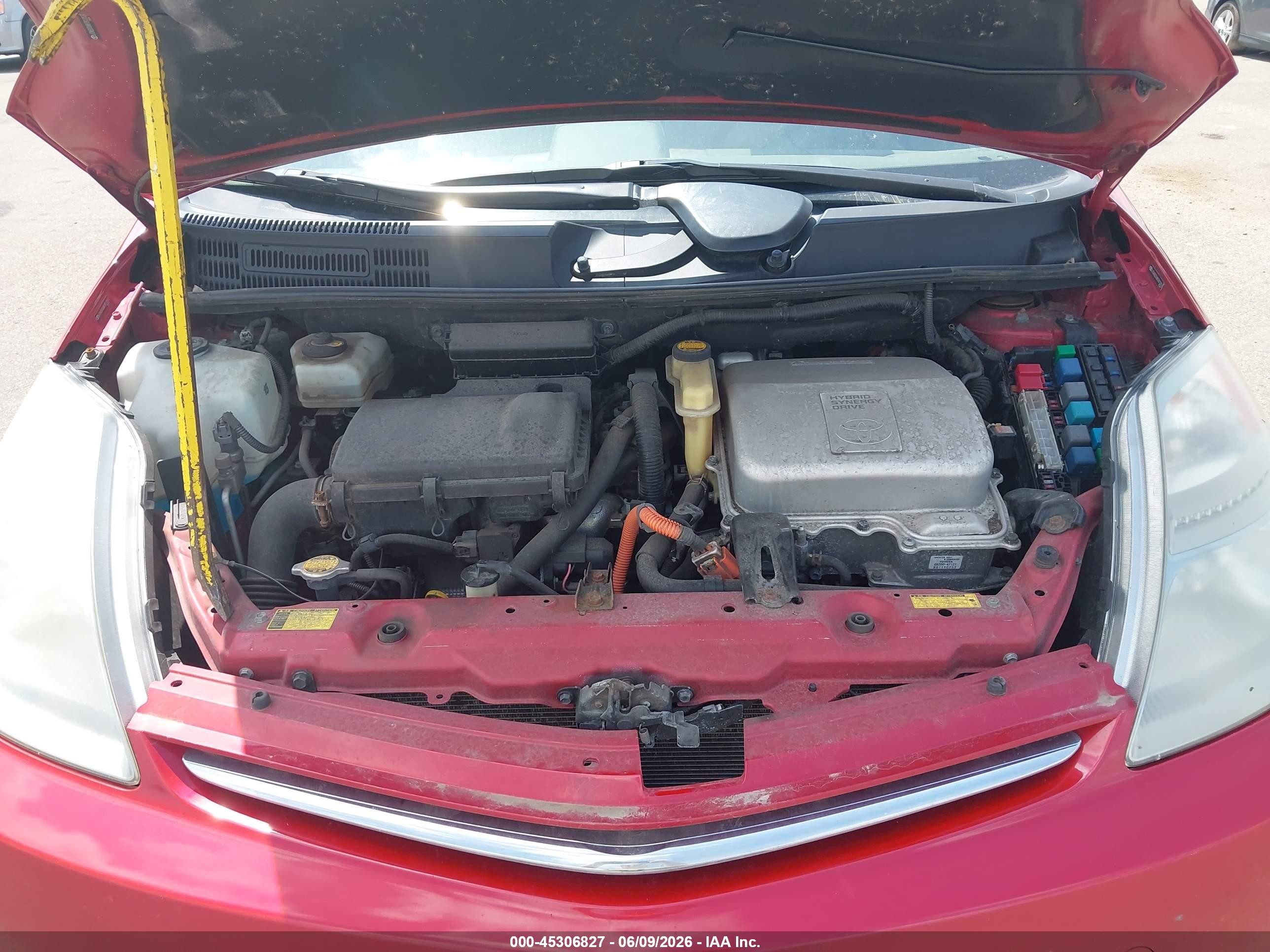 2008 Toyota Prius   Red vin: JTDKB20U887812053