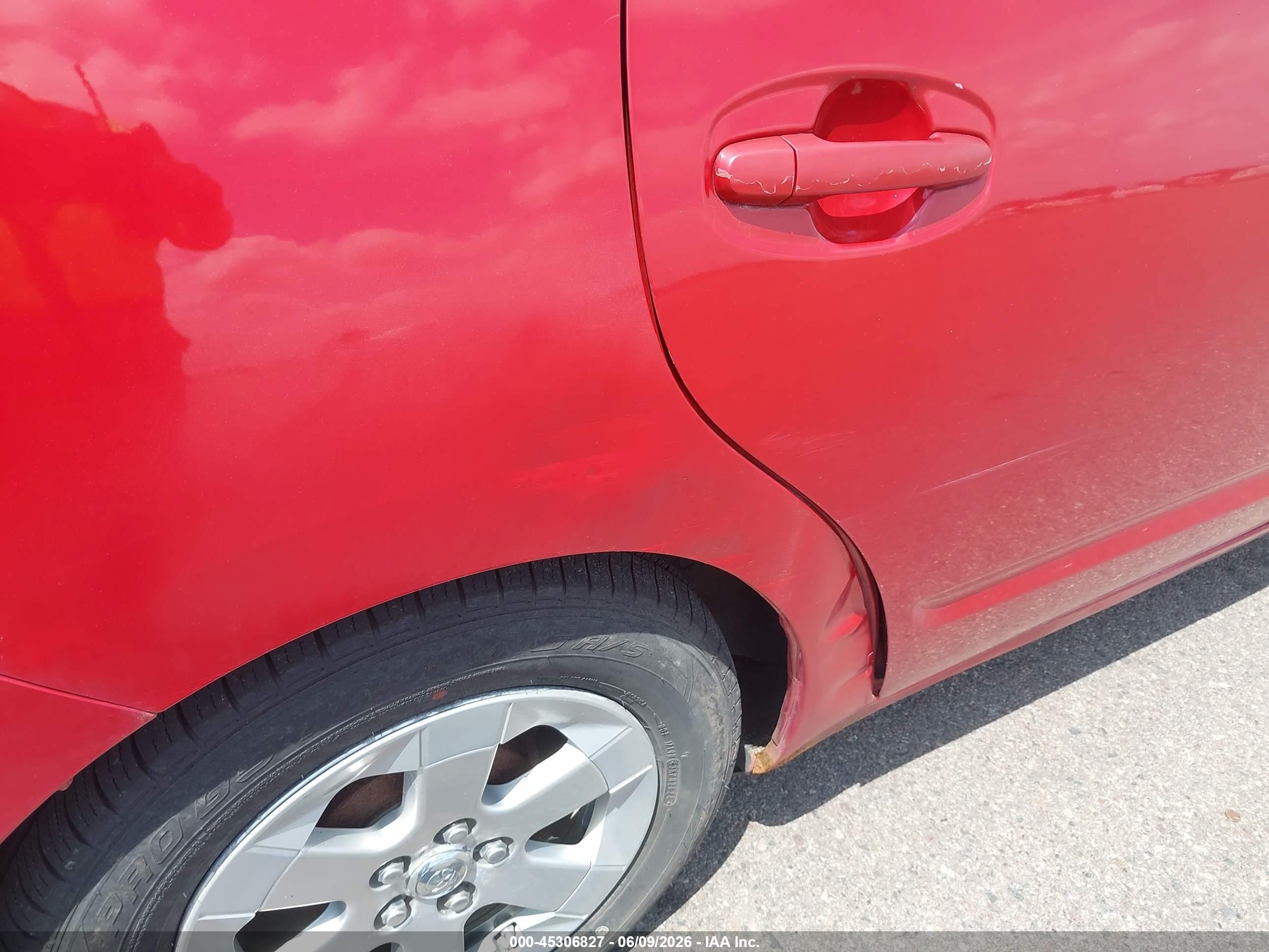 2008 Toyota Prius   Red vin: JTDKB20U887812053