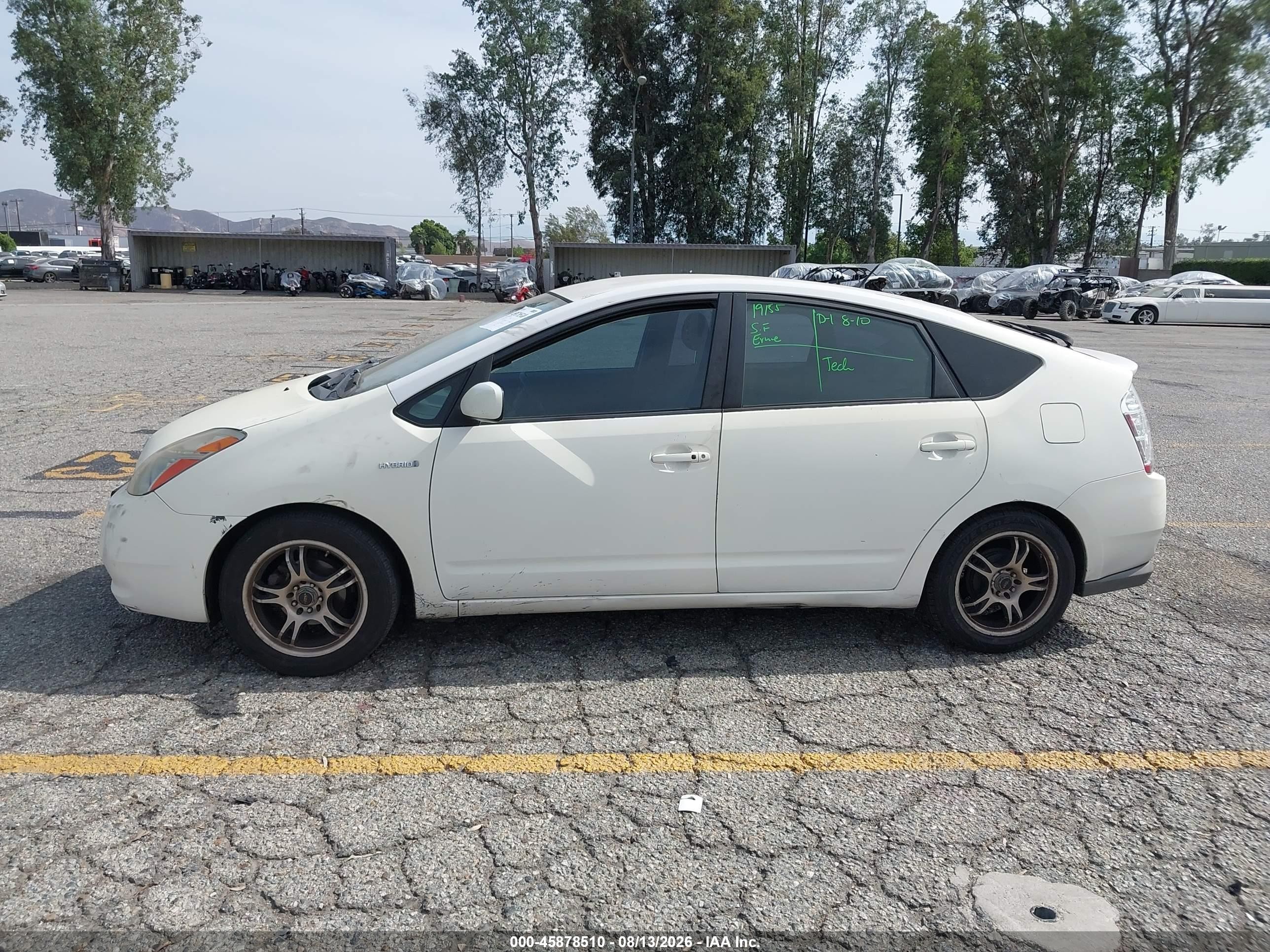 2009 Toyota Prius Touring White vin: JTDKB20U893503630