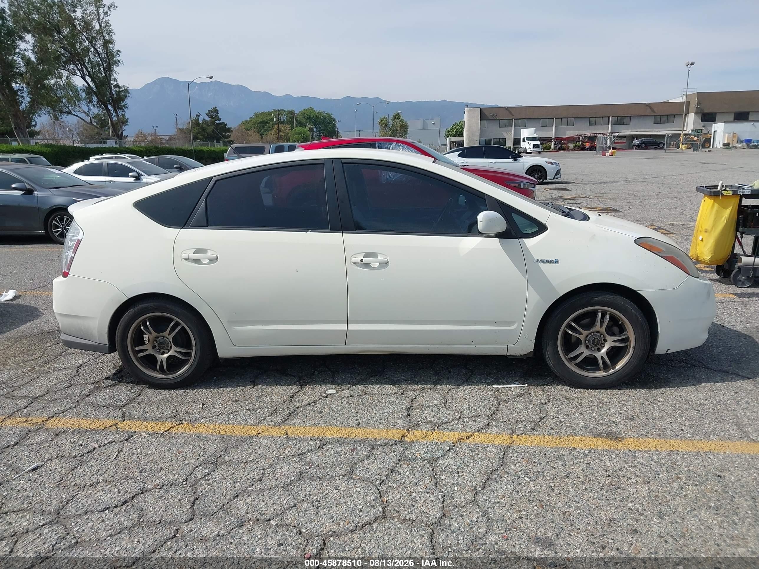 2009 Toyota Prius Touring White vin: JTDKB20U893503630