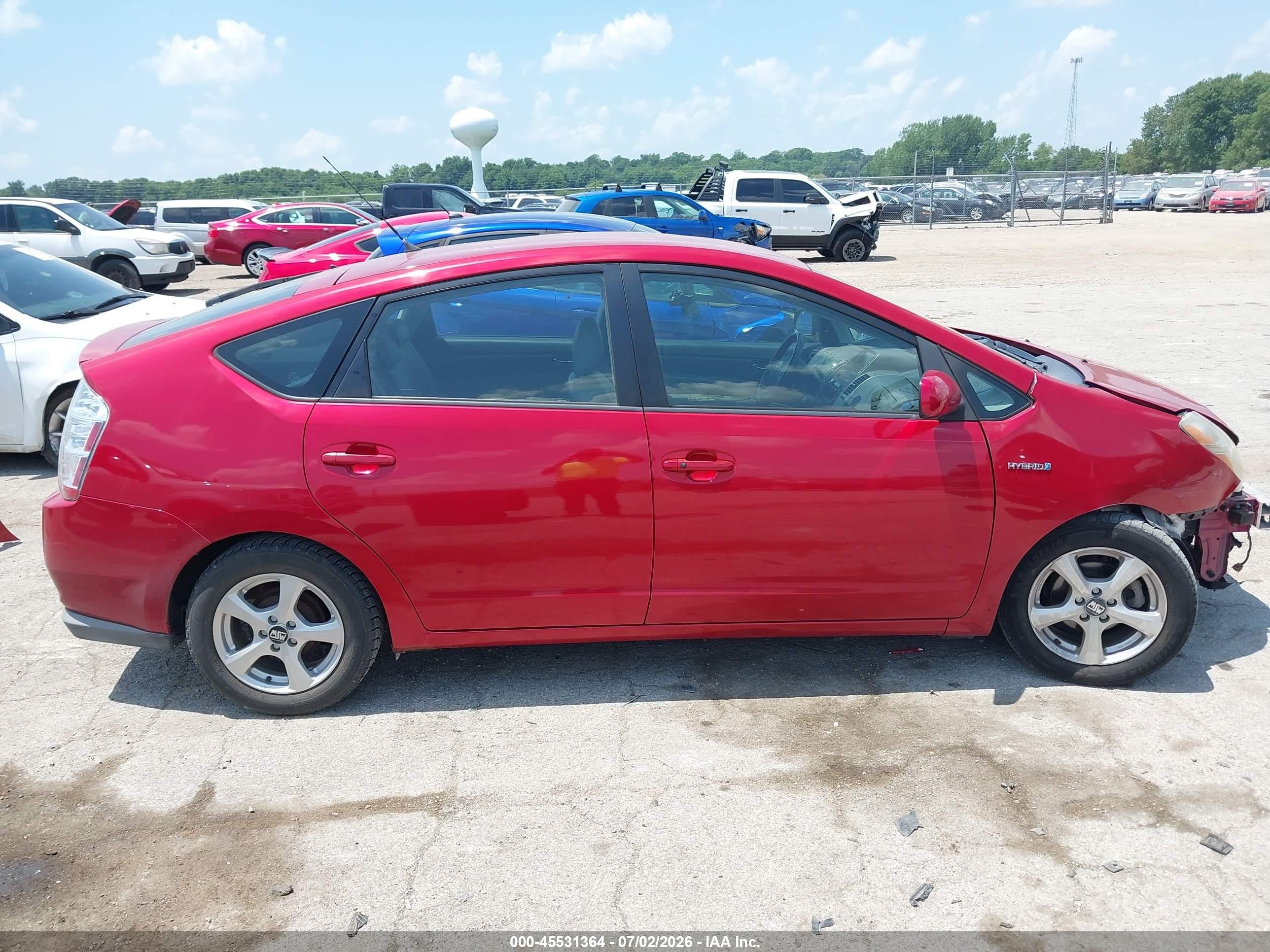2009 Toyota Prius   Red vin: JTDKB20U897840114